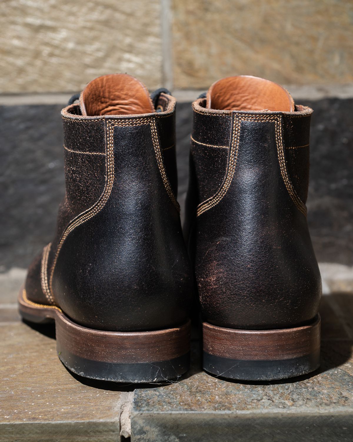 Photo by heritage_by_niels on February 3, 2025 of the Onderhoud SVC01 Boondocker in Horween Java Waxed Flesh.