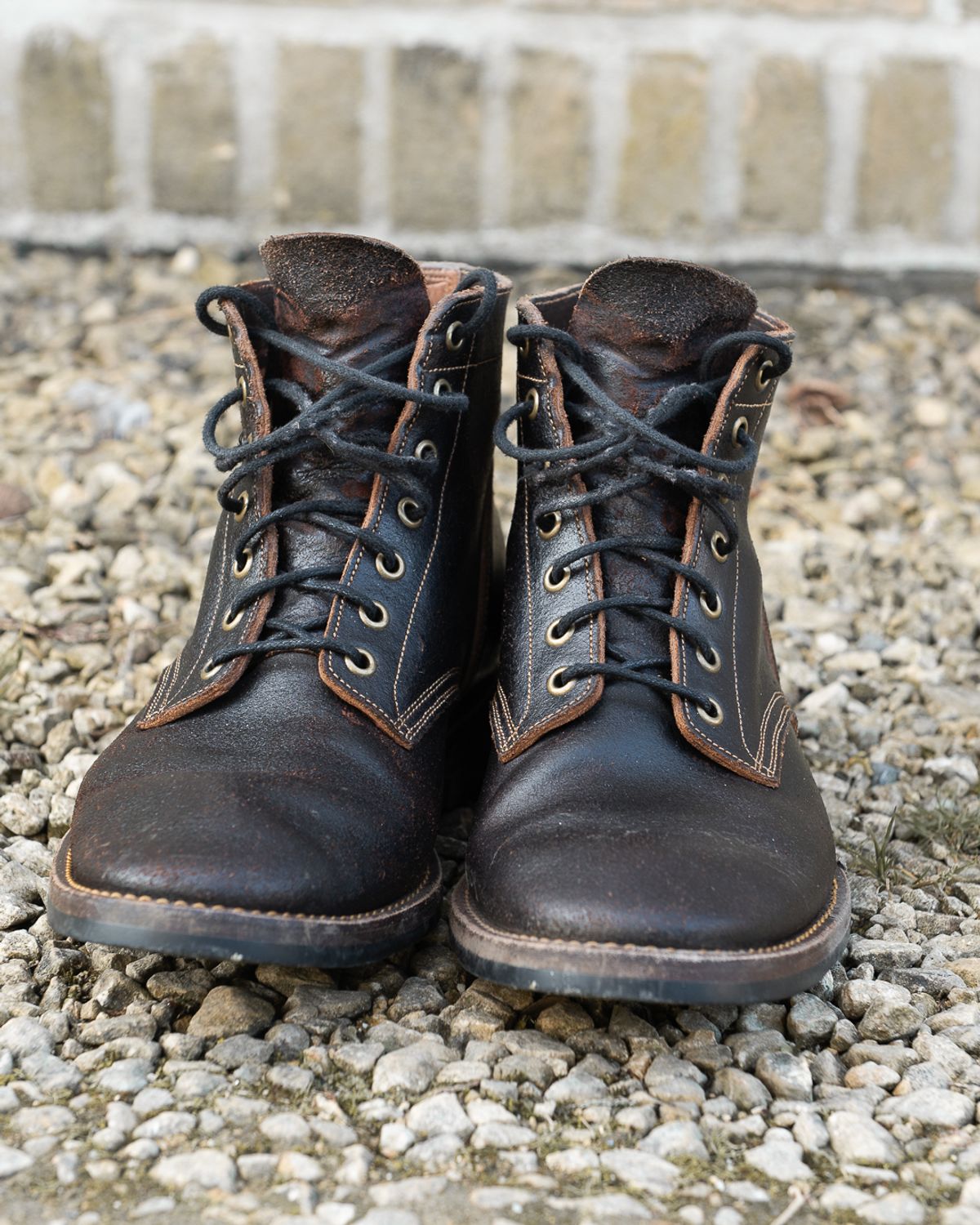 Photo by heritage_by_niels on March 3, 2025 of the Onderhoud SVC01 Boondocker in Horween Java Waxed Flesh.