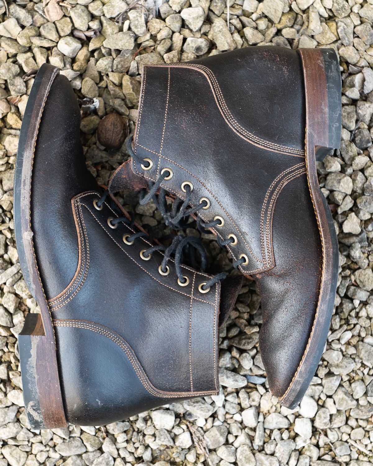 Photo by heritage_by_niels on March 3, 2025 of the Onderhoud SVC01 Boondocker in Horween Java Waxed Flesh.