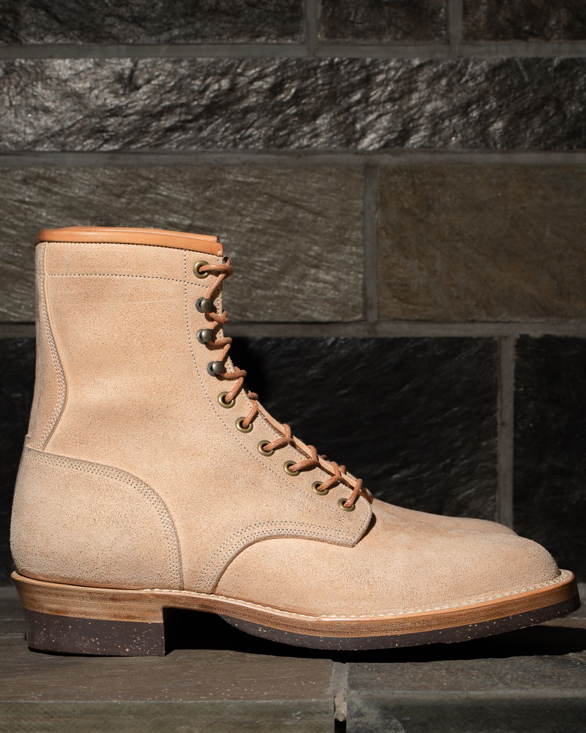 Photo by heritage_by_niels on November 1, 2025 of the Onderhoud SVC02 Packer Boot in Maryam Natural Horsebutt Roughout.