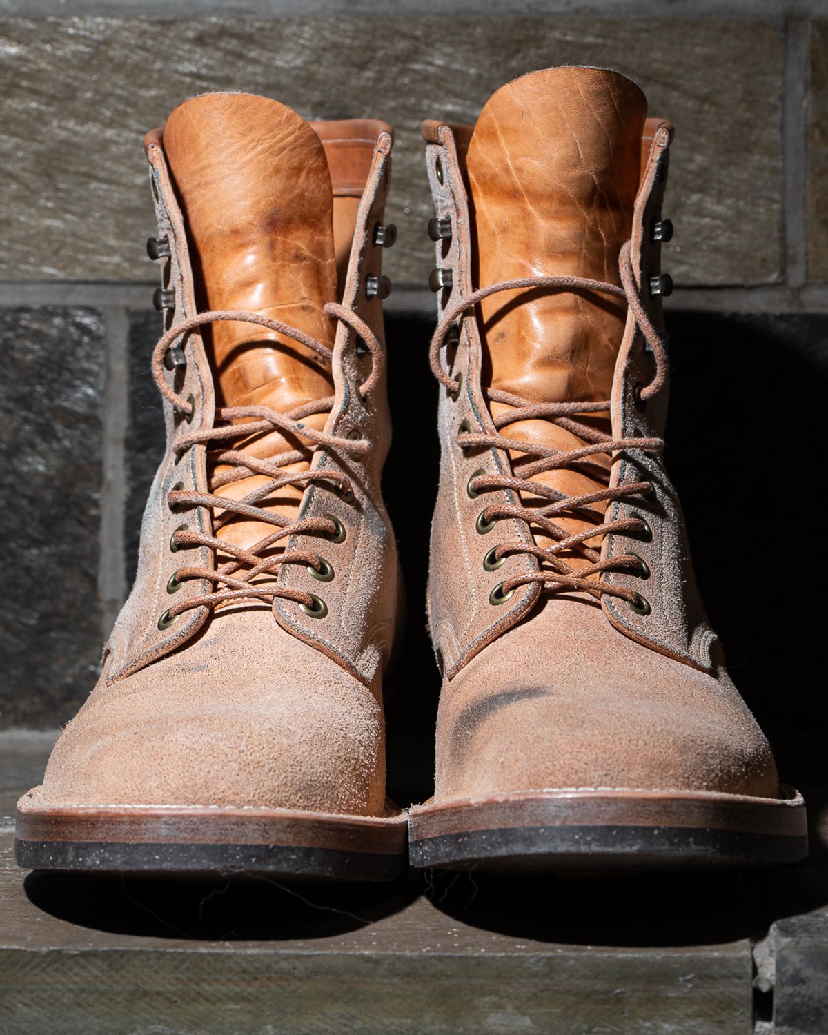 Photo by heritage_by_niels on December 1, 2025 of the Onderhoud SVC02 Packer Boot in Maryam Natural Horsebutt Roughout.