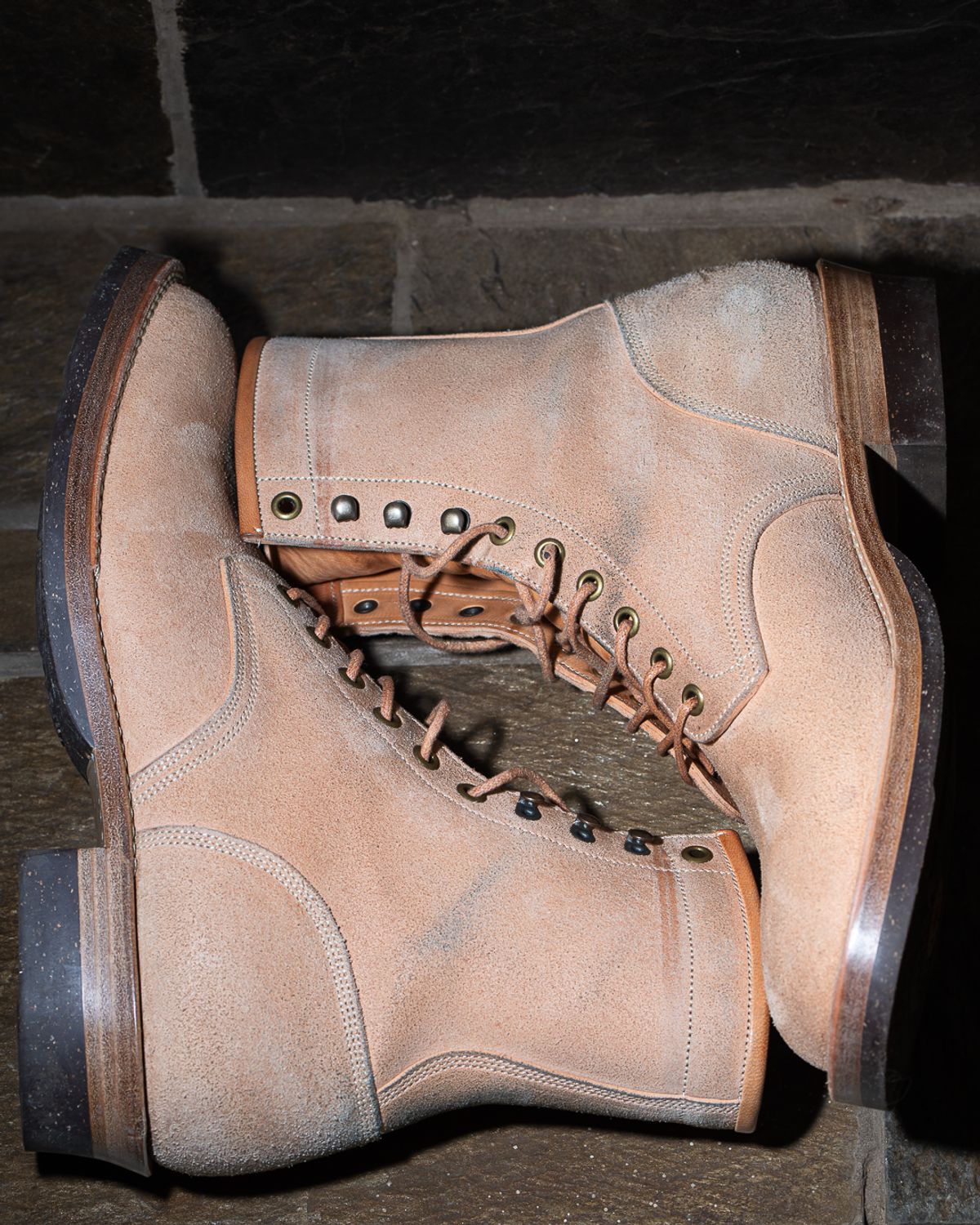 Photo by heritage_by_niels on December 1, 2025 of the Onderhoud SVC02 Packer Boot in Maryam Natural Horsebutt Roughout.