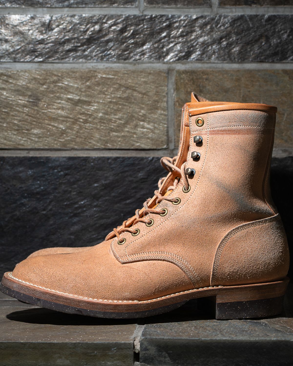 Photo by heritage_by_niels on February 2, 2026 of the Onderhoud SVC02 Packer Boot in Maryam Natural Horsebutt Roughout.