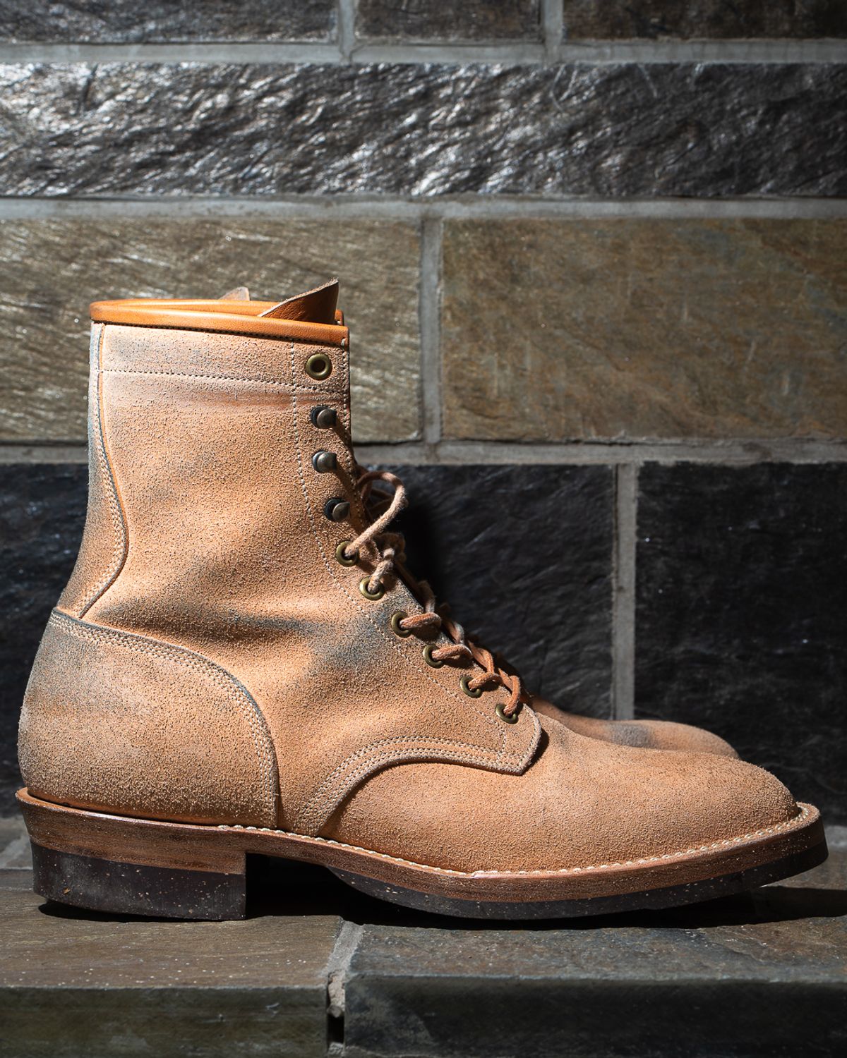 Photo by heritage_by_niels on February 2, 2026 of the Onderhoud SVC02 Packer Boot in Maryam Natural Horsebutt Roughout.