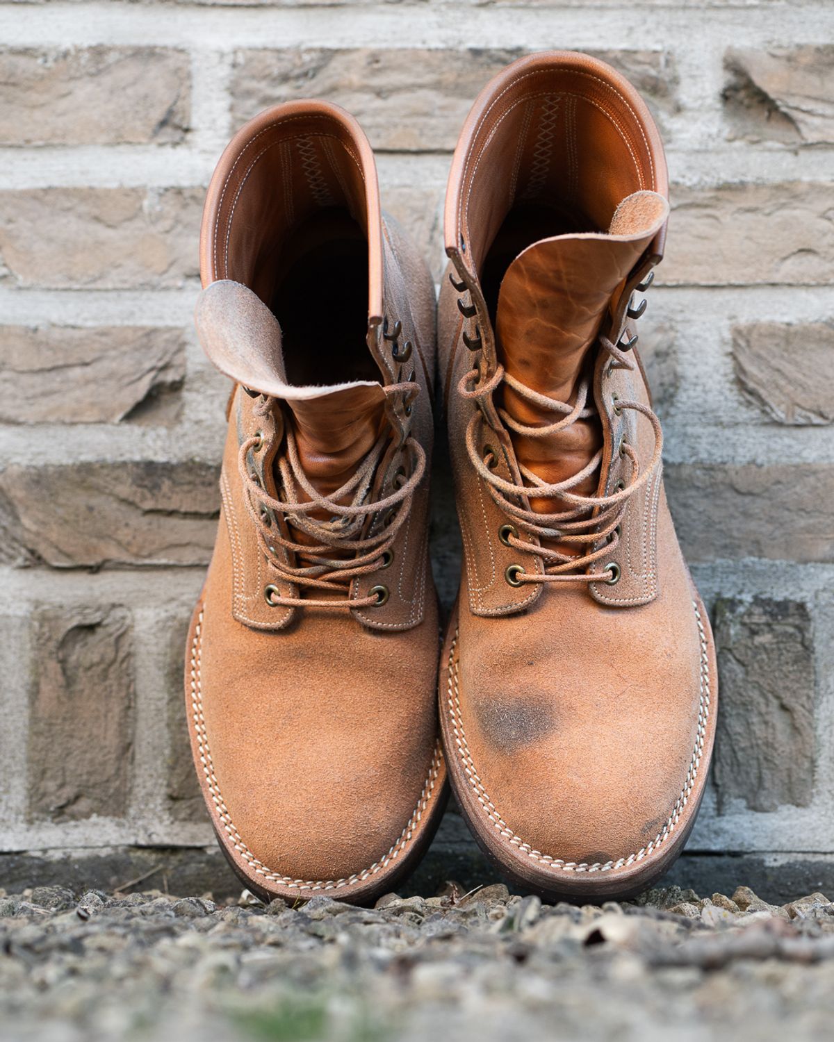 Photo by heritage_by_niels on March 2, 2026 of the Onderhoud SVC02 Packer Boot in Maryam Natural Horsebutt Roughout.