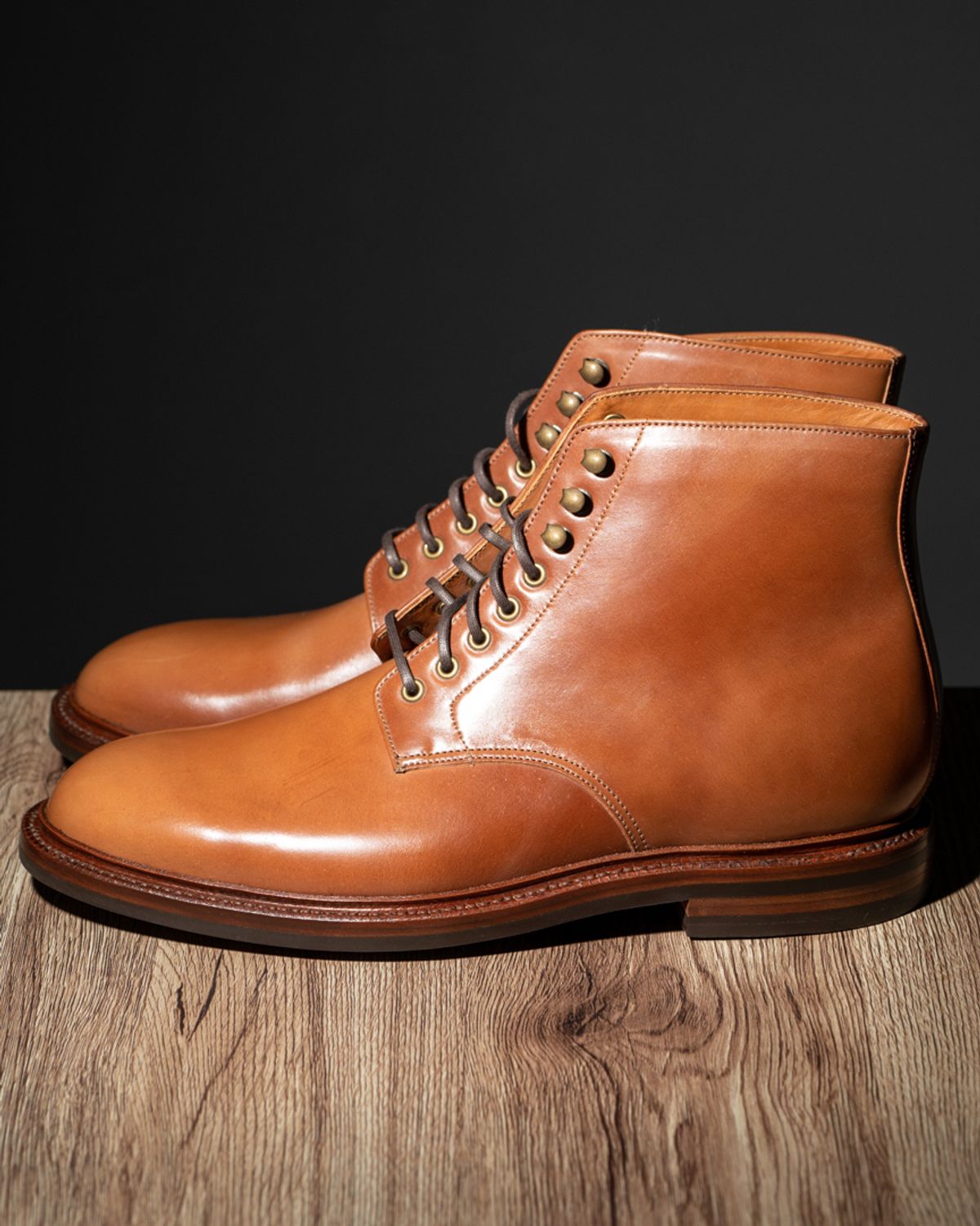 Photo by heritage_by_niels on October 1, 2022 of the Grant Stone Edward Boot in Horween Honey Glazed Shell Cordovan.