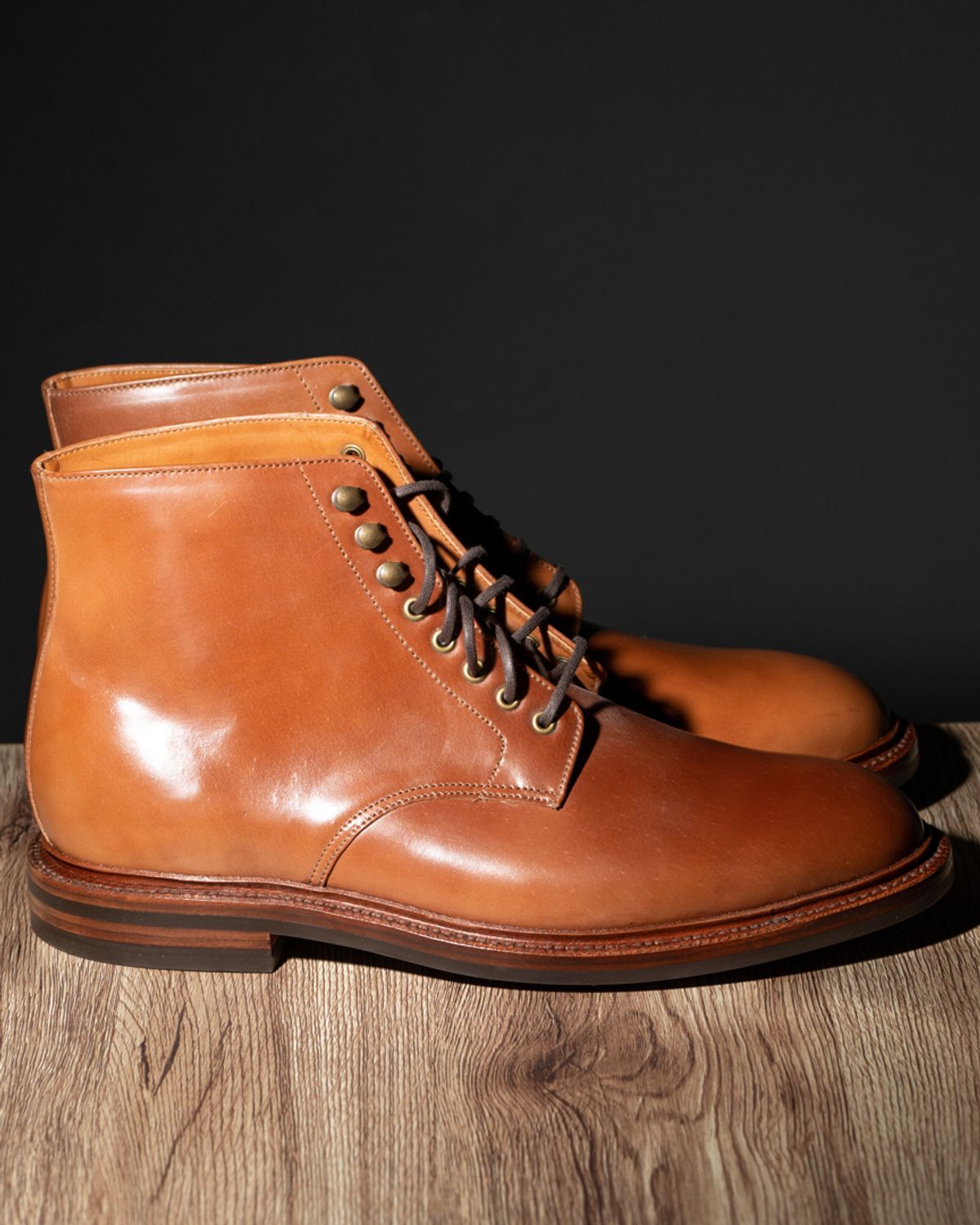 Photo by heritage_by_niels on October 1, 2022 of the Grant Stone Edward Boot in Horween Honey Glazed Shell Cordovan.