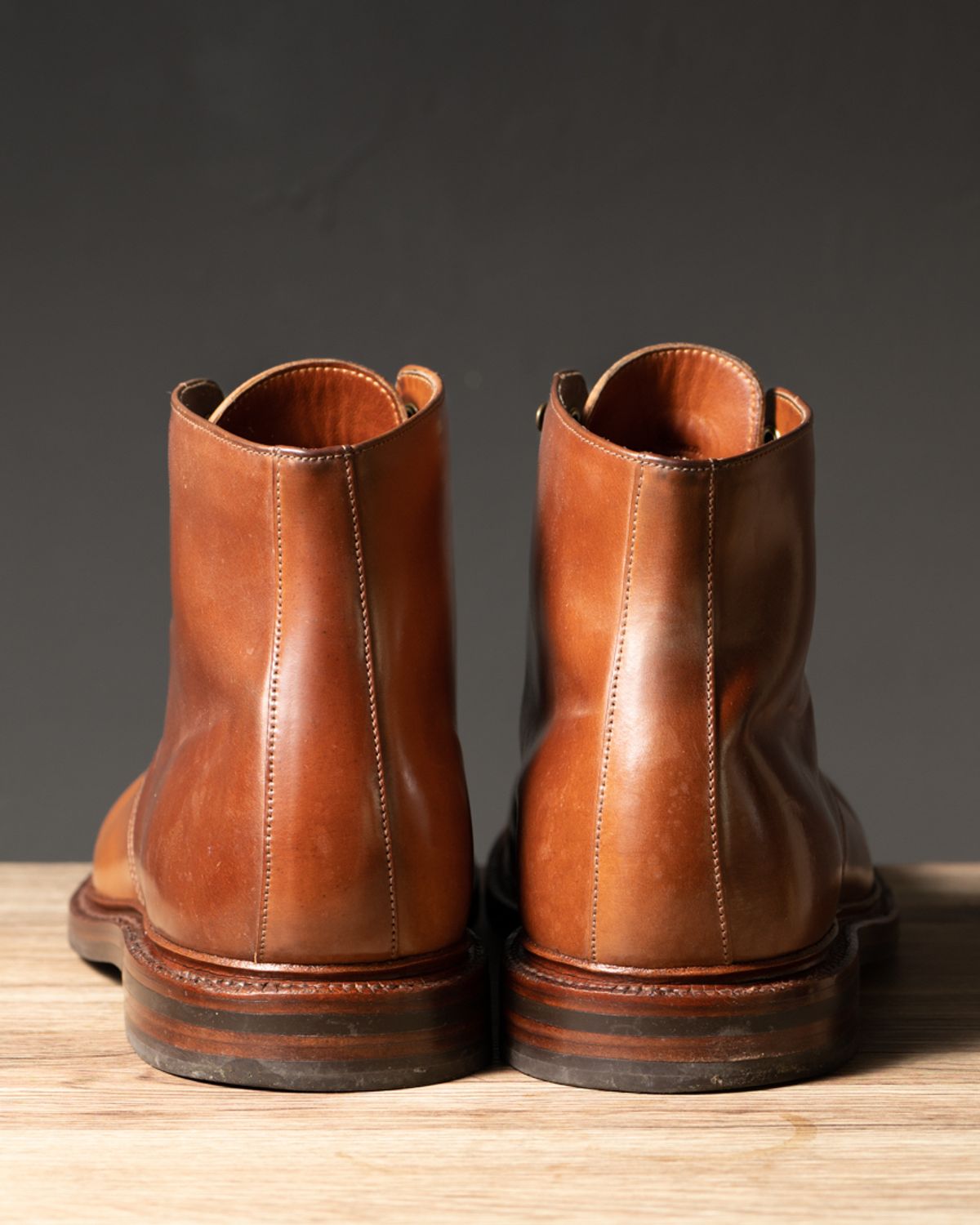 Photo by heritage_by_niels on December 1, 2022 of the Grant Stone Edward Boot in Horween Honey Glazed Shell Cordovan.
