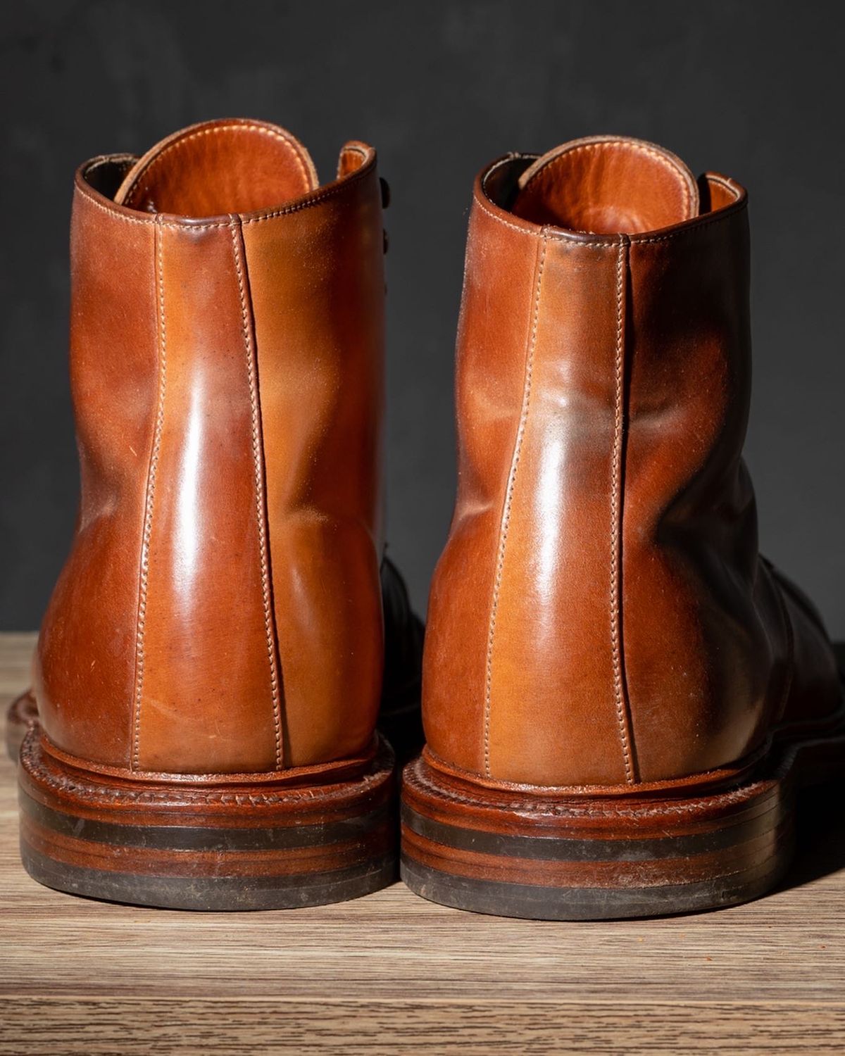 Photo by heritage_by_niels on January 1, 2023 of the Grant Stone Edward Boot in Horween Honey Glazed Shell Cordovan.