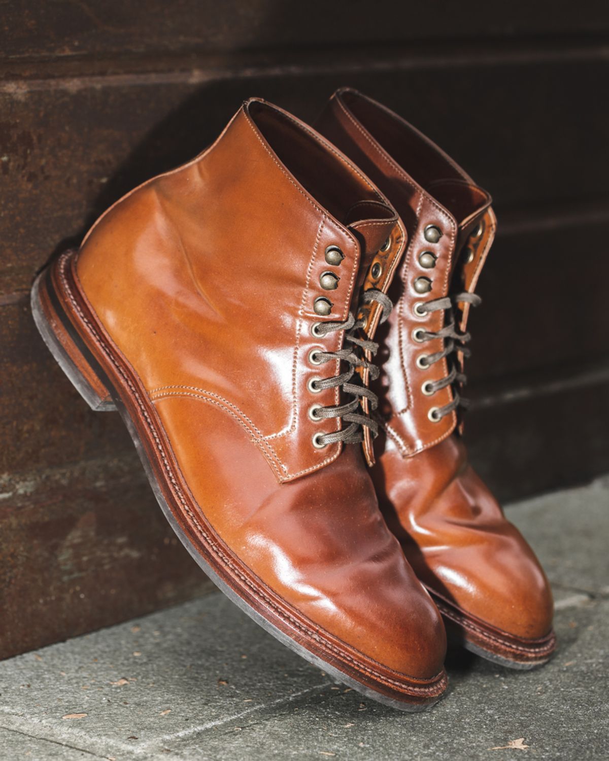 Photo by heritage_by_niels on February 1, 2023 of the Grant Stone Edward Boot in Horween Honey Glazed Shell Cordovan.