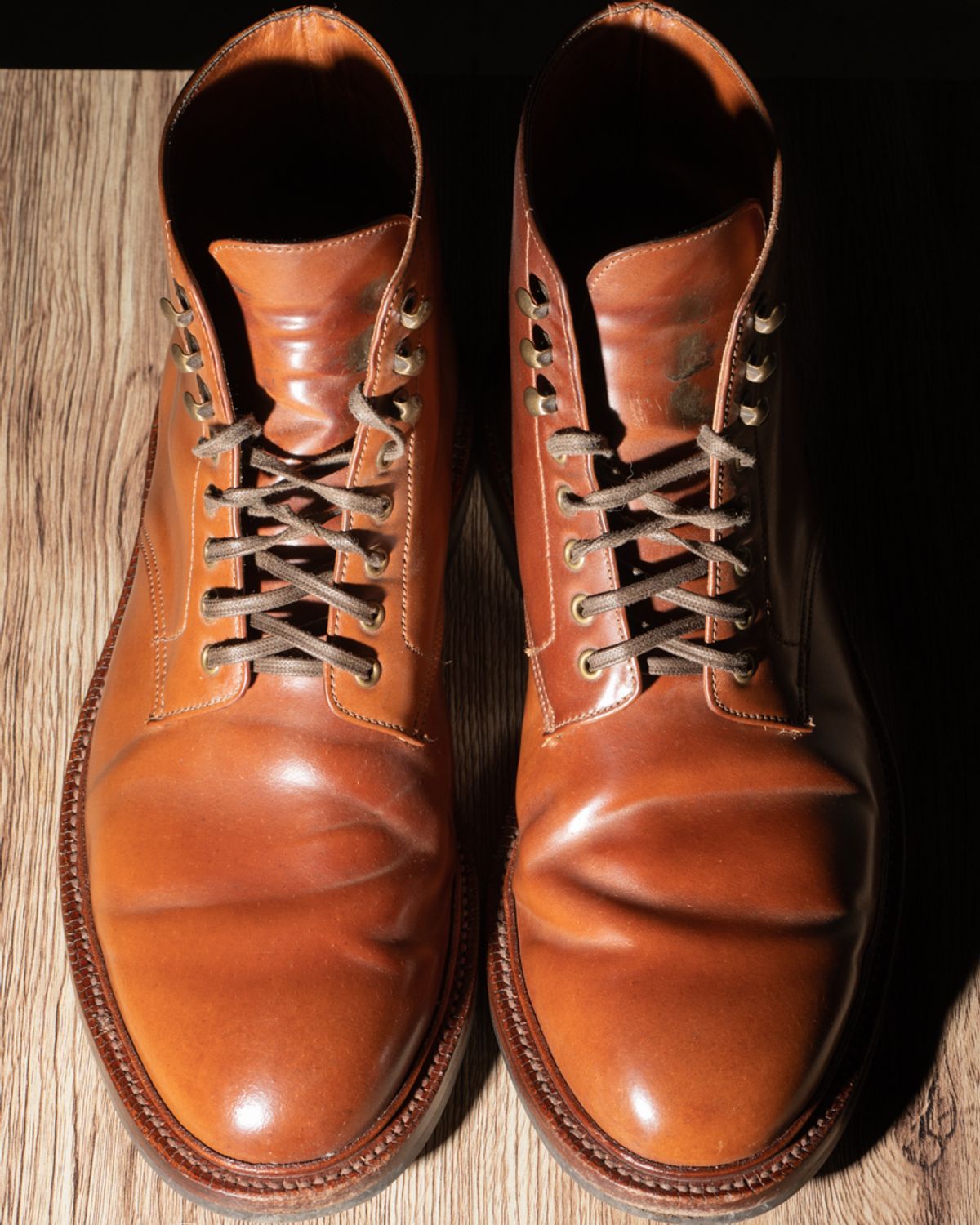 Photo by heritage_by_niels on February 1, 2023 of the Grant Stone Edward Boot in Horween Honey Glazed Shell Cordovan.