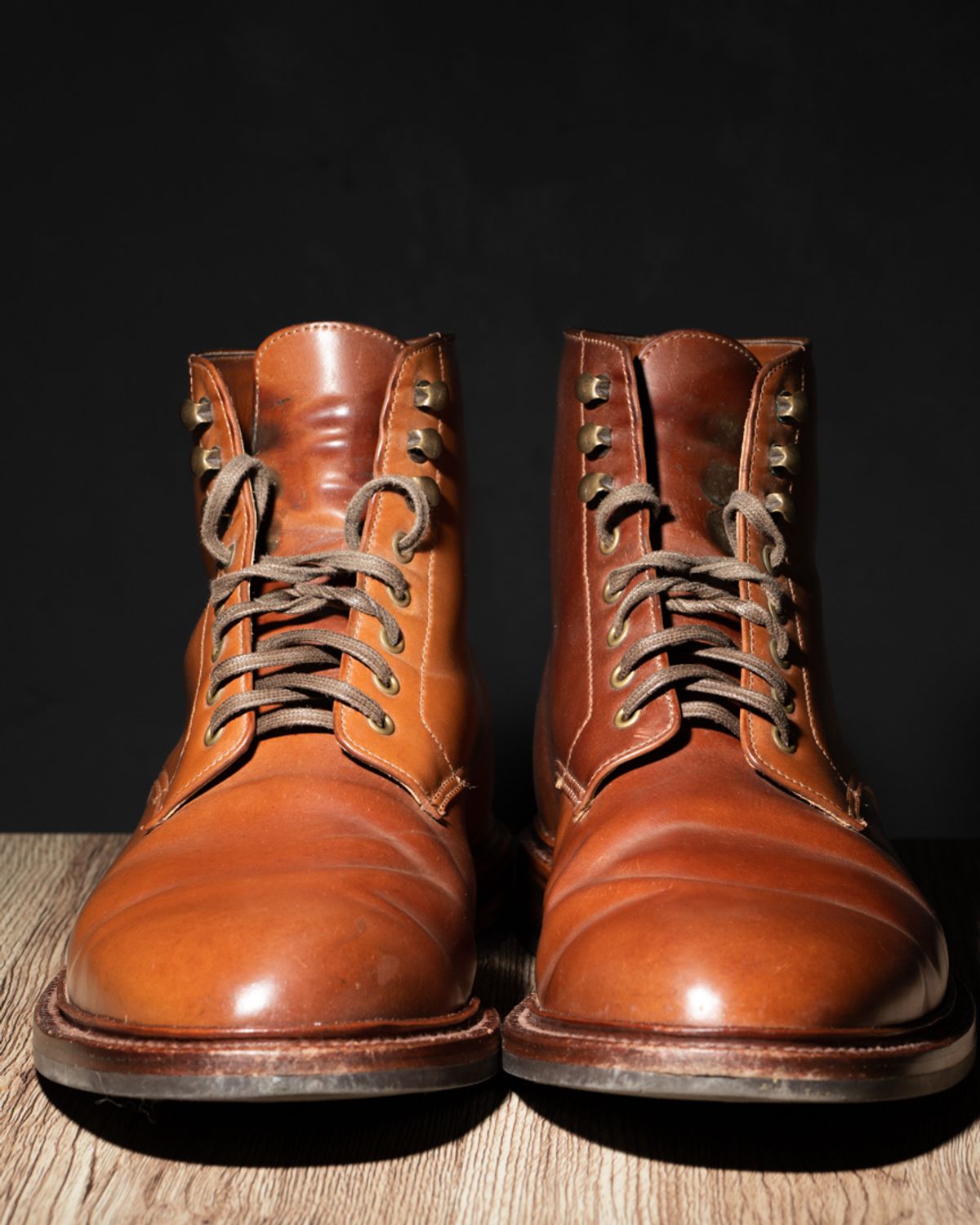 Photo by heritage_by_niels on March 1, 2023 of the Grant Stone Edward Boot in Horween Honey Glazed Shell Cordovan.