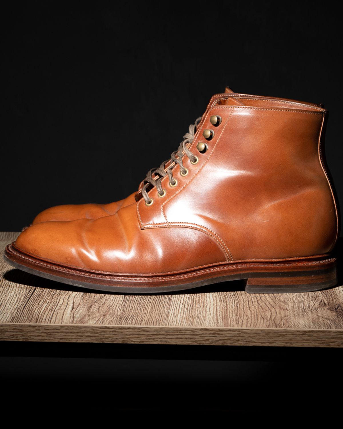 Photo by heritage_by_niels on March 1, 2023 of the Grant Stone Edward Boot in Horween Honey Glazed Shell Cordovan.