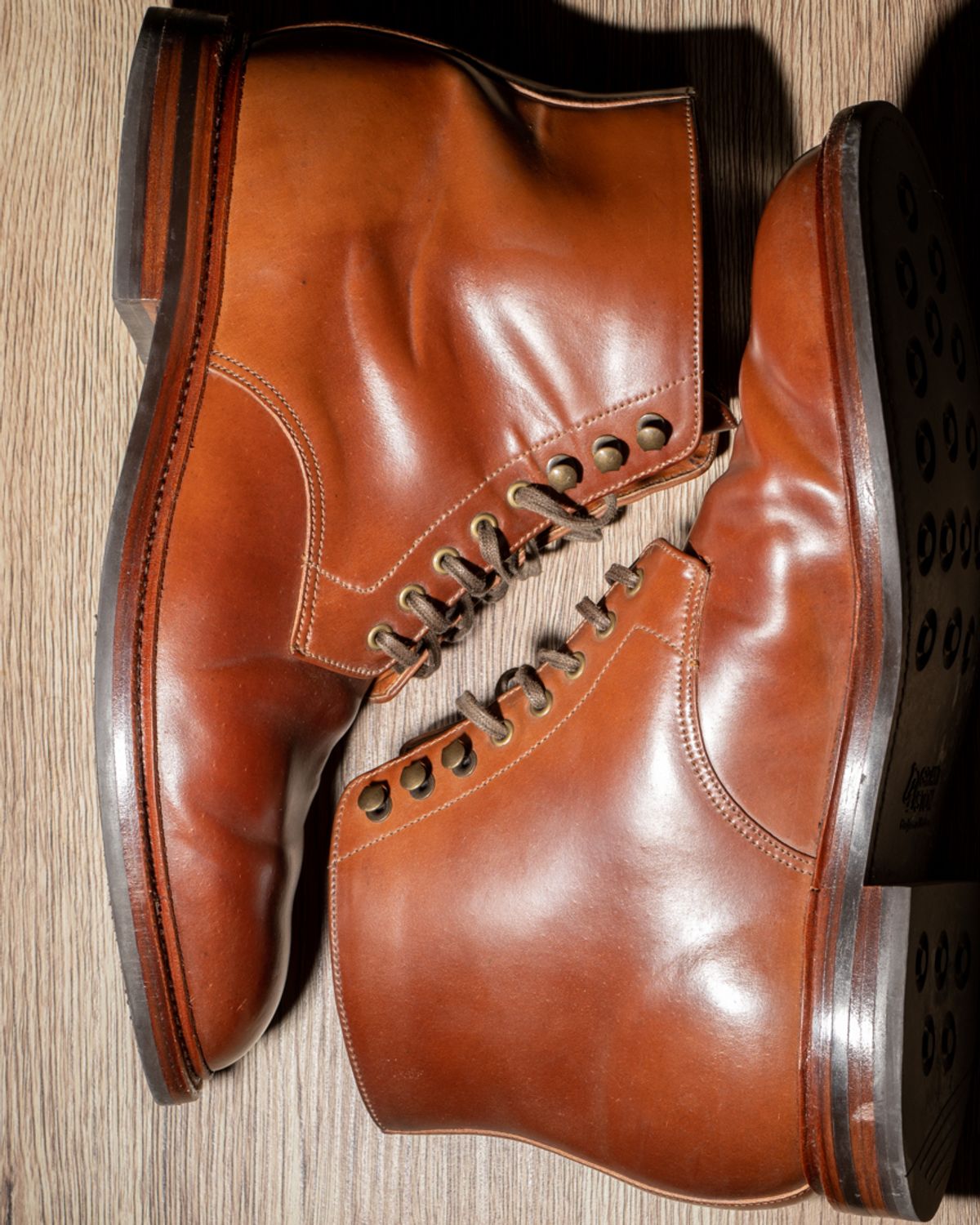 Photo by heritage_by_niels on March 1, 2023 of the Grant Stone Edward Boot in Horween Honey Glazed Shell Cordovan.