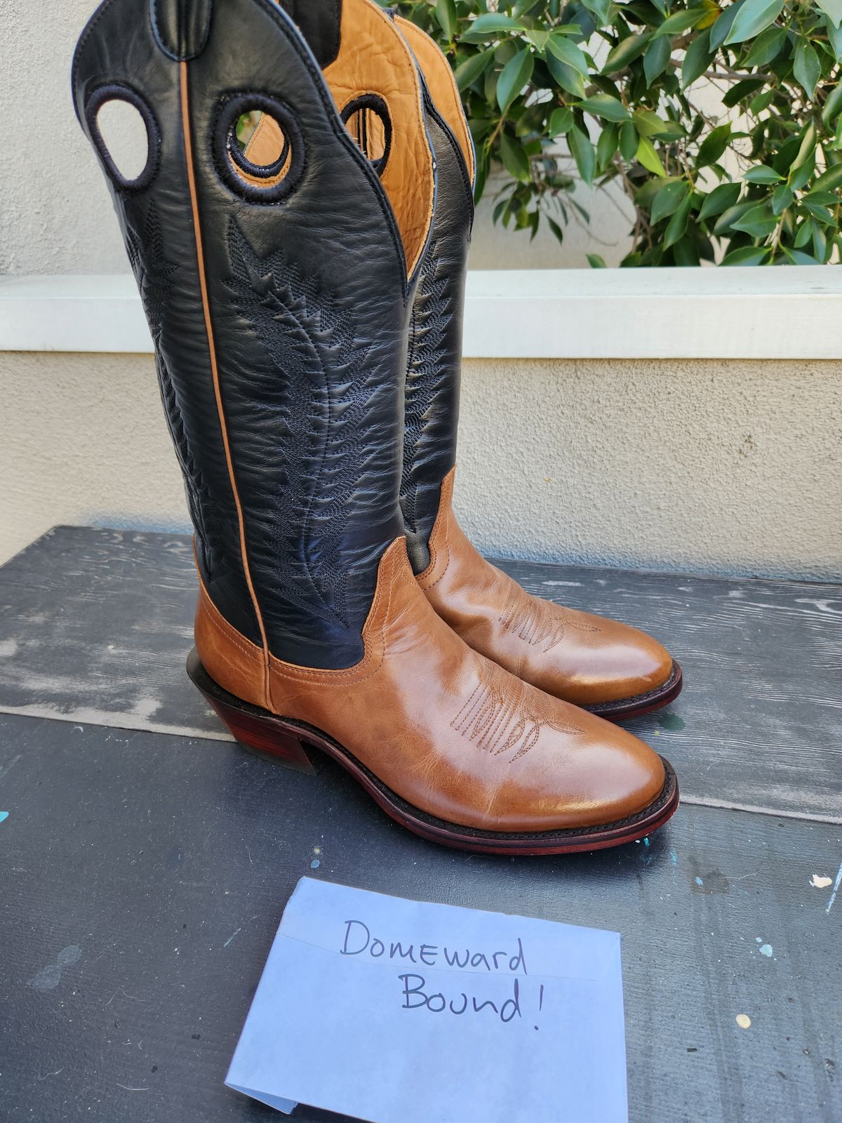 Photo by denimhound on October 1, 2023 of the Drew's Boots The Trevor in Unknown Leather.