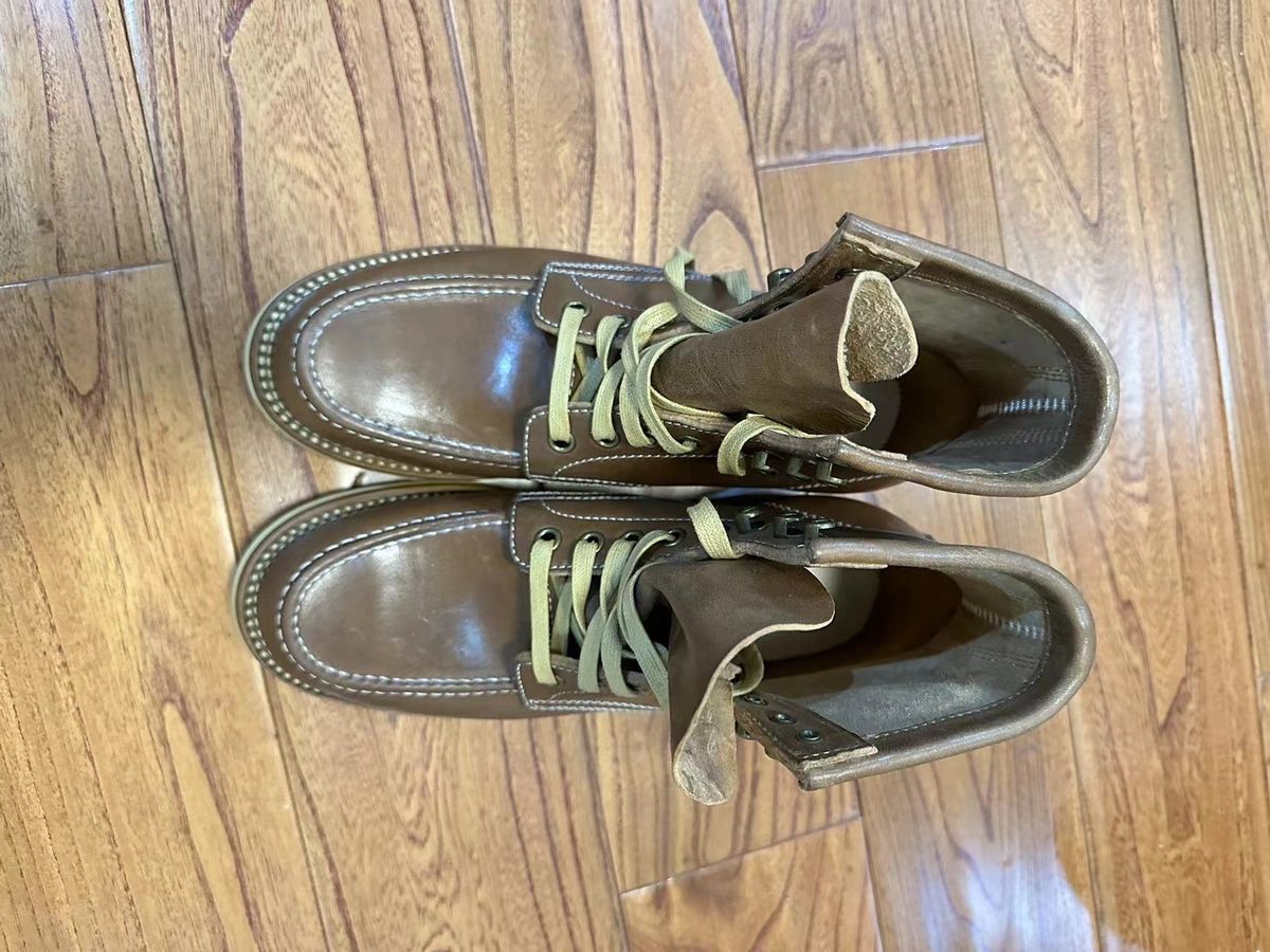 Photo by johnlovesboots on October 1, 2023 of the Flame Panda Moc Toe in Shinki Tan Latigo Horsehide.
