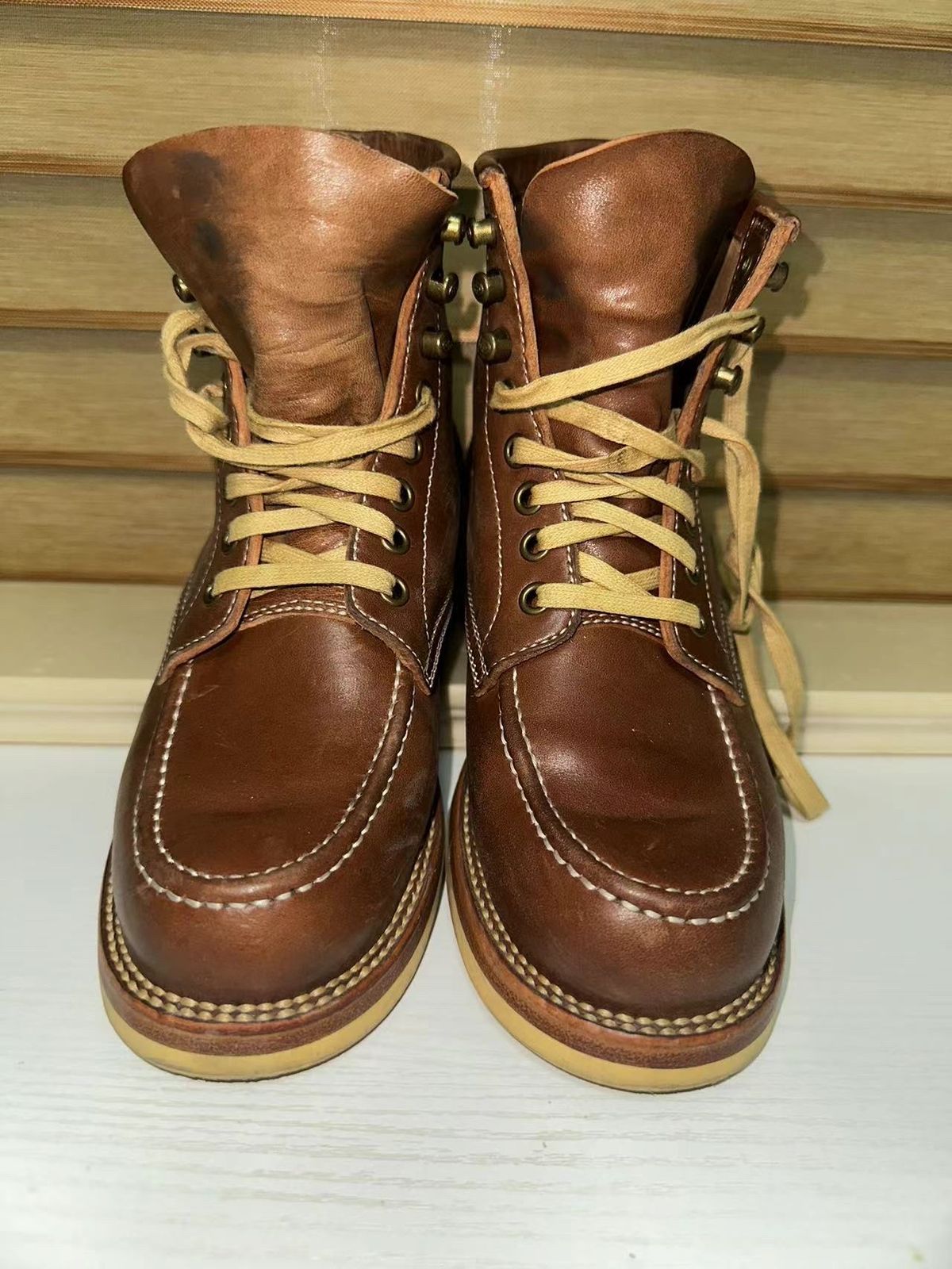 Photo by johnlovesboots on November 2, 2023 of the Flame Panda Moc Toe in Shinki Tan Latigo Horsehide.