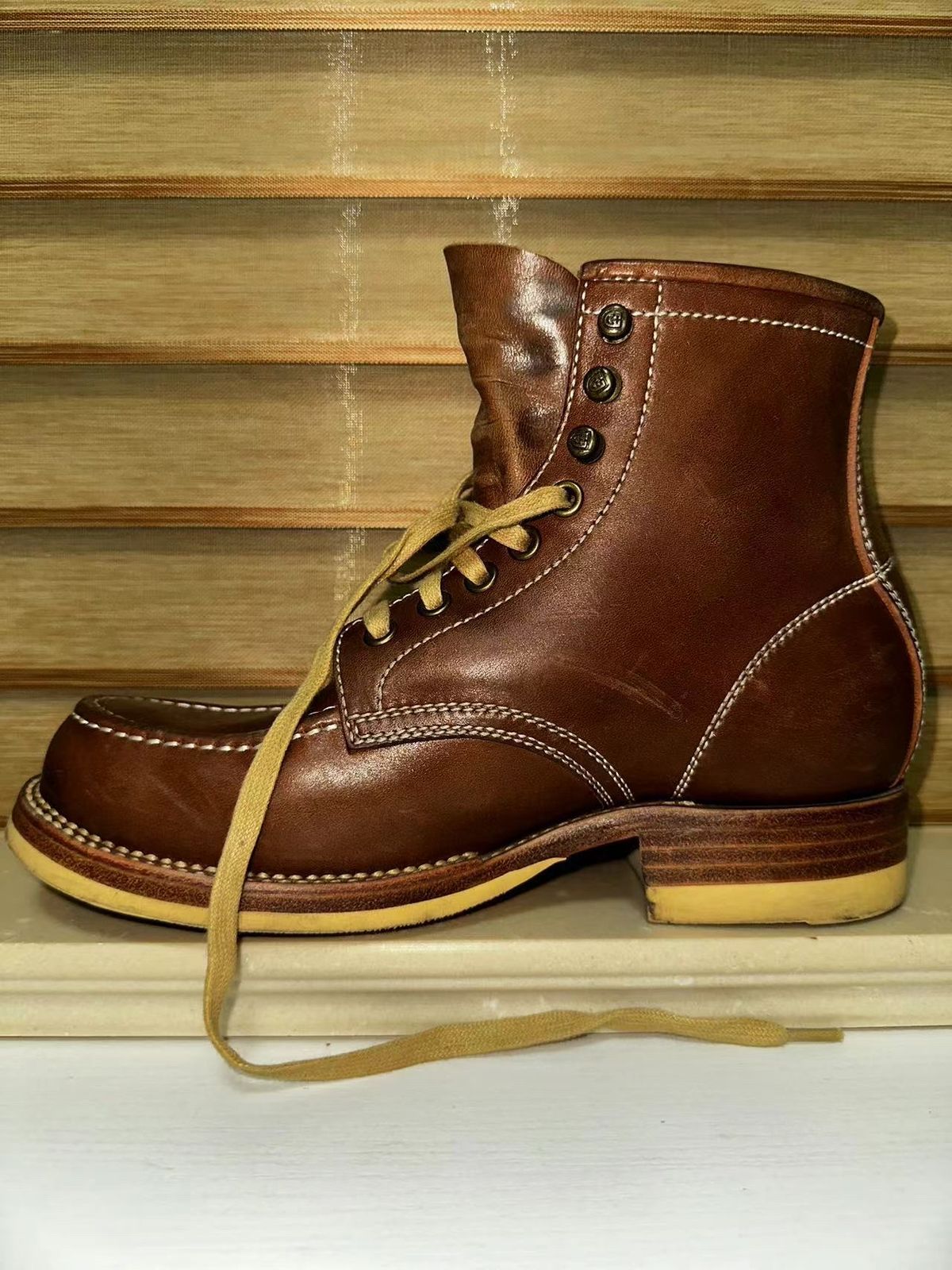 Photo by johnlovesboots on November 2, 2023 of the Flame Panda Moc Toe in Shinki Tan Latigo Horsehide.