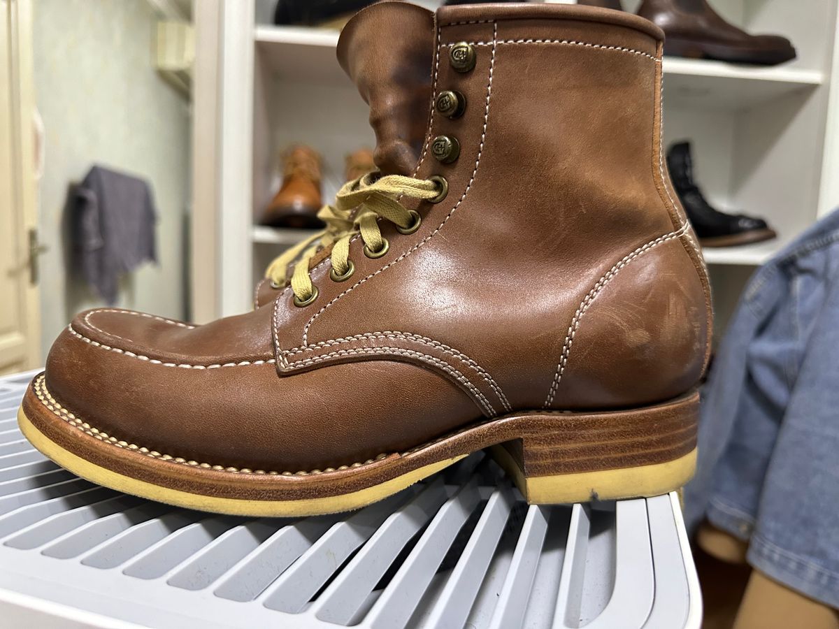 Photo by johnlovesboots on December 4, 2023 of the Flame Panda Moc Toe in Shinki Tan Latigo Horsehide.