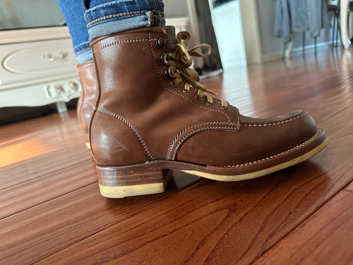 Photo by johnlovesboots on December 29, 2023 of the Flame Panda Moc Toe in Shinki Tan Latigo Horsehide.