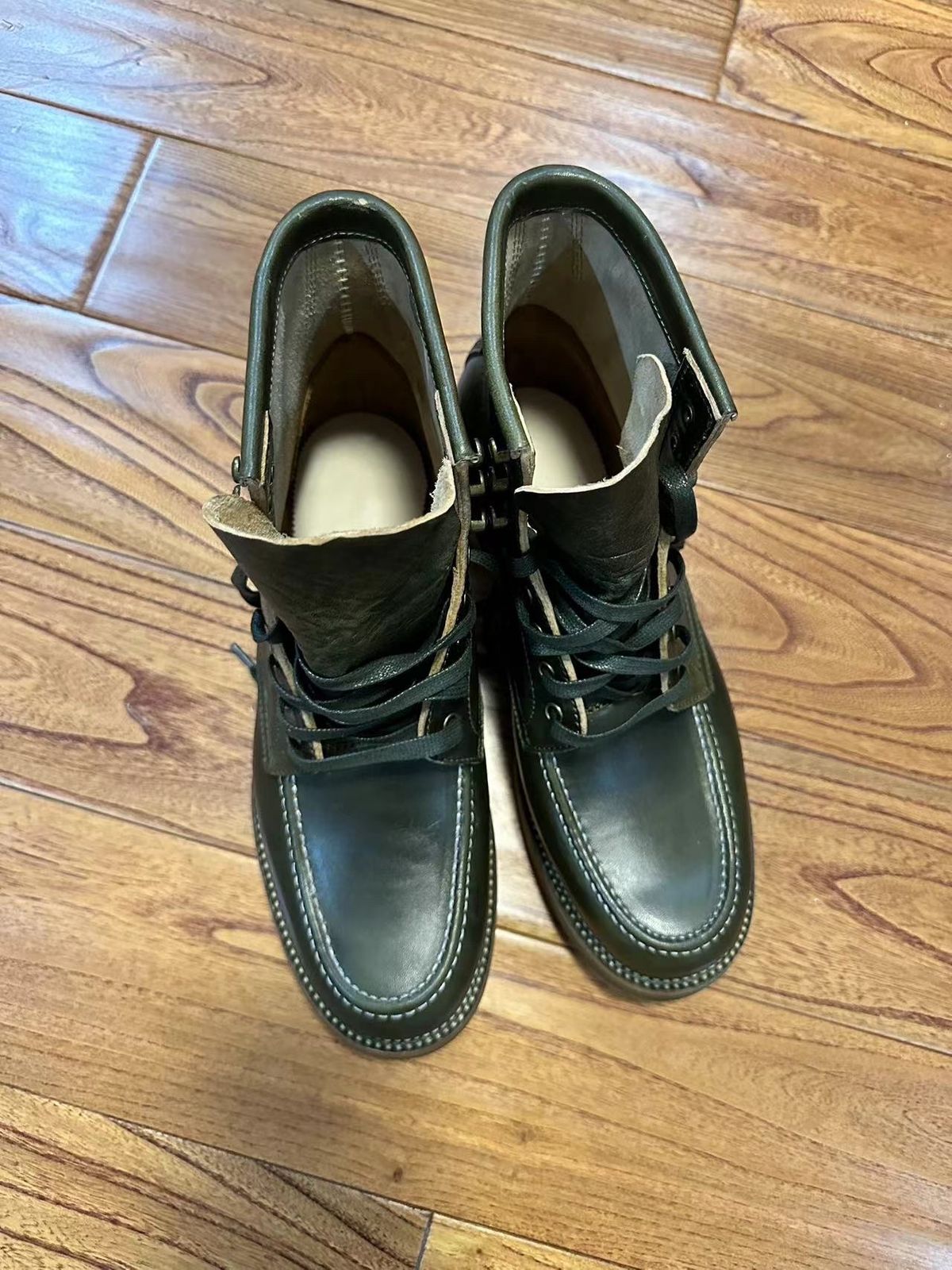 Photo by johnlovesboots on October 1, 2023 of the Flame Panda Moc Toe in Shinki Olive Oiled Horsebutt.
