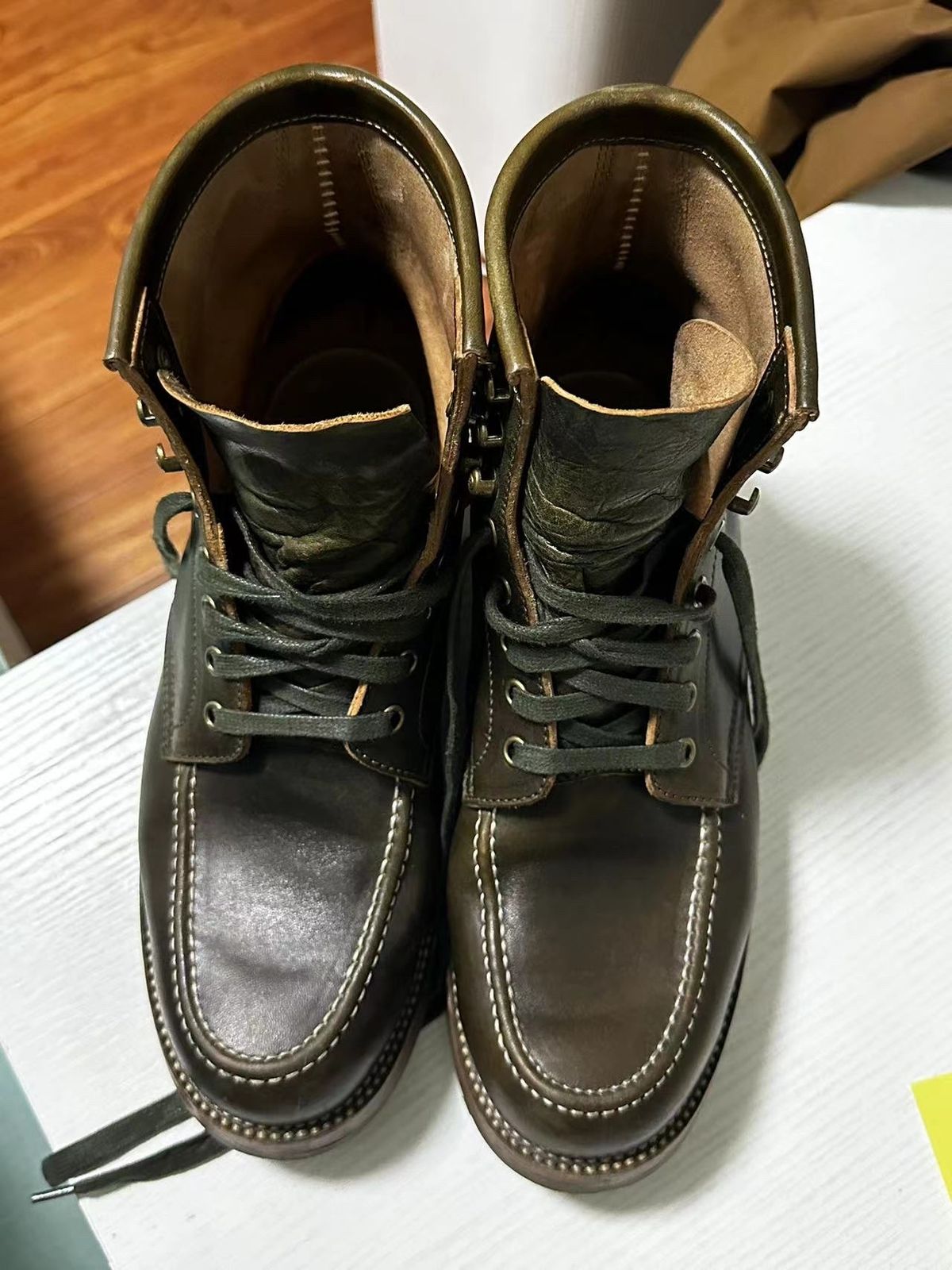 Photo by johnlovesboots on November 2, 2023 of the Flame Panda Moc Toe in Shinki Olive Oiled Horsebutt.