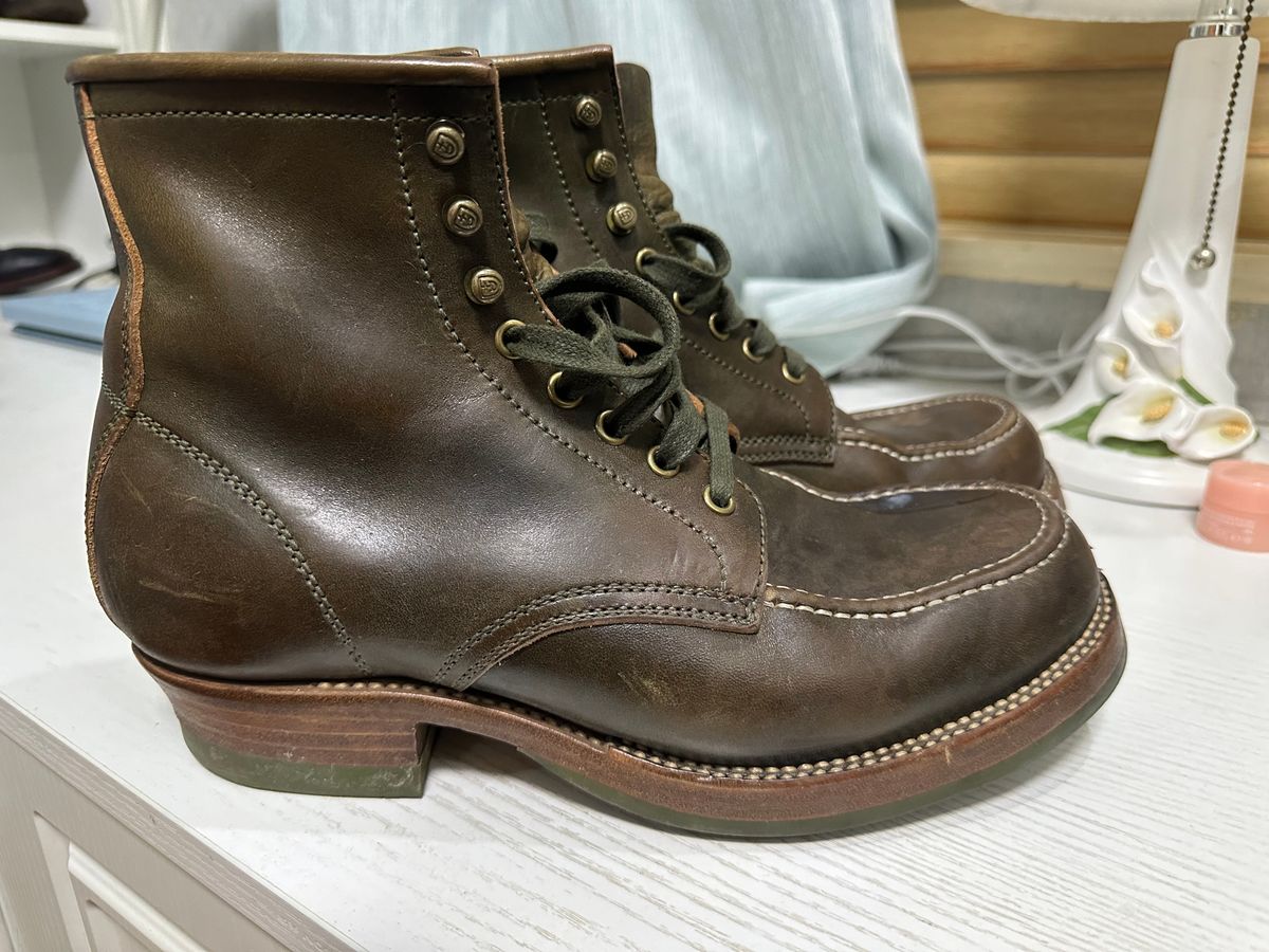 Photo by johnlovesboots on December 4, 2023 of the Flame Panda Moc Toe in Shinki Olive Oiled Horsebutt.