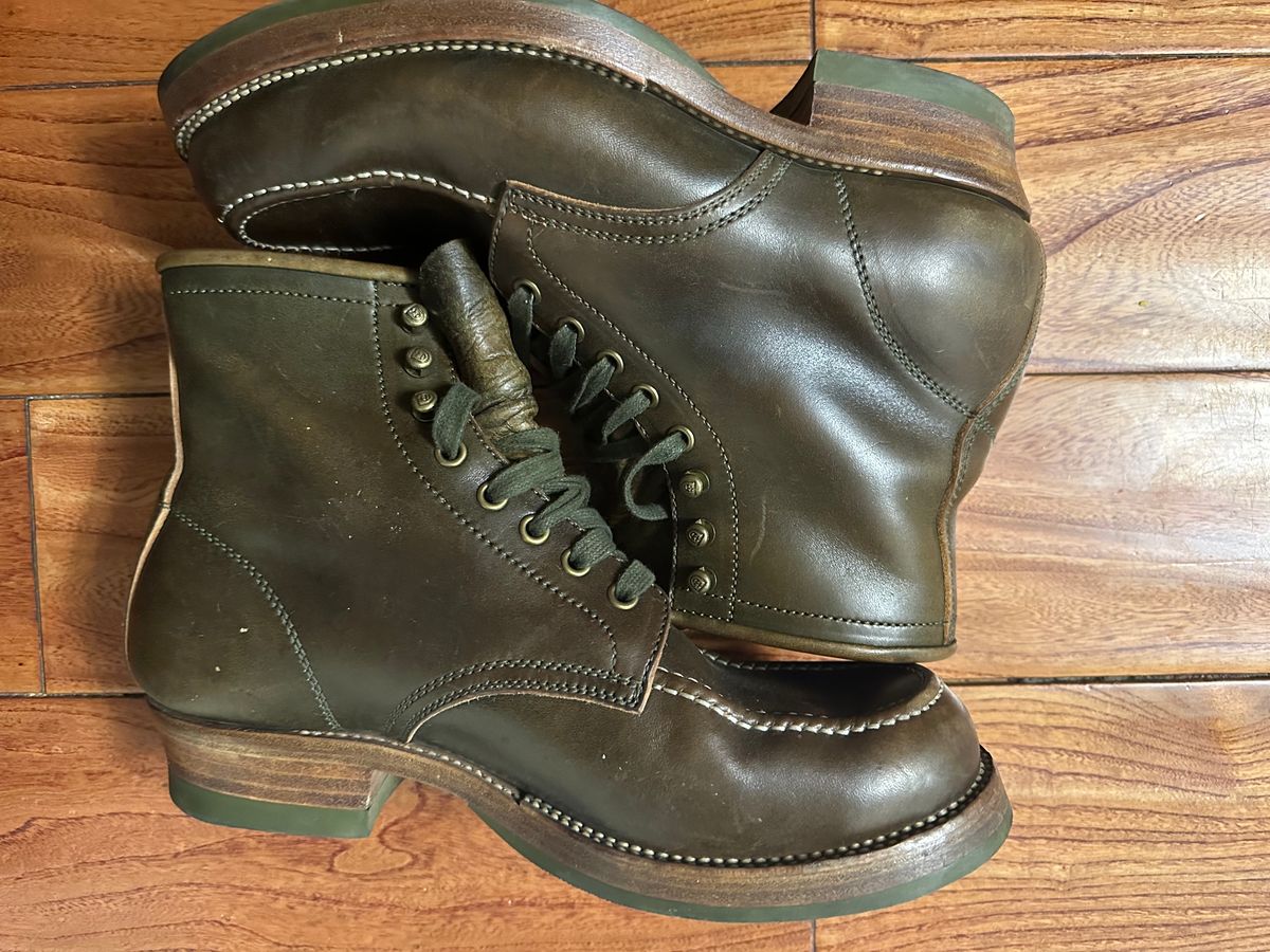 Photo by johnlovesboots on January 1, 2024 of the Flame Panda Moc Toe in Shinki Olive Oiled Horsebutt.
