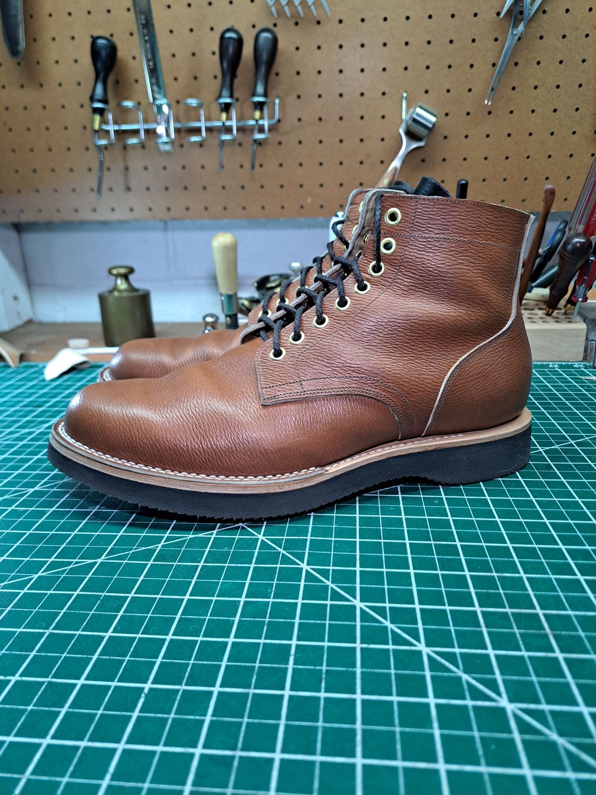 Photo by NewRiverBoot on December 12, 2023 of the New River Boot BARKSDALE in Horween Waxed Latigo Hatchgrain.