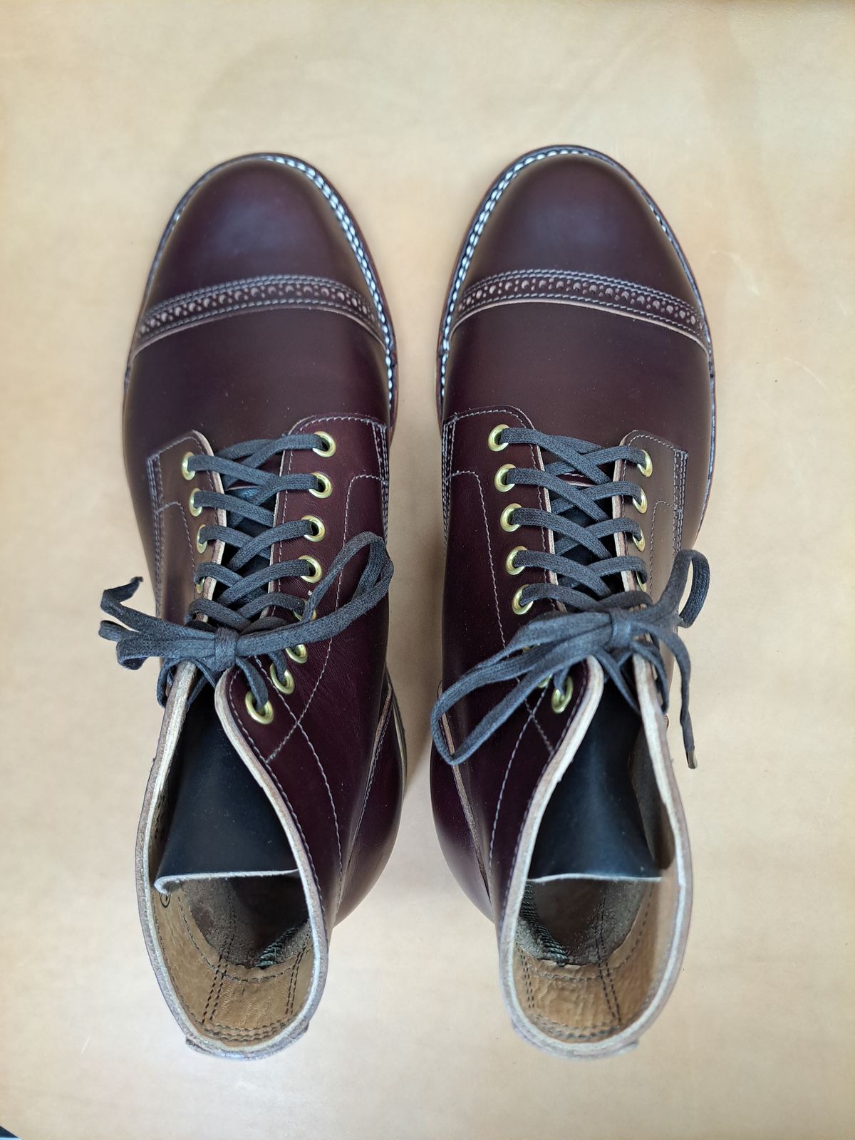 Photo by NewRiverBoot on October 15, 2024 of the New River Boot BARKSDALE in Horween Color 8 Chromexcel Strips.