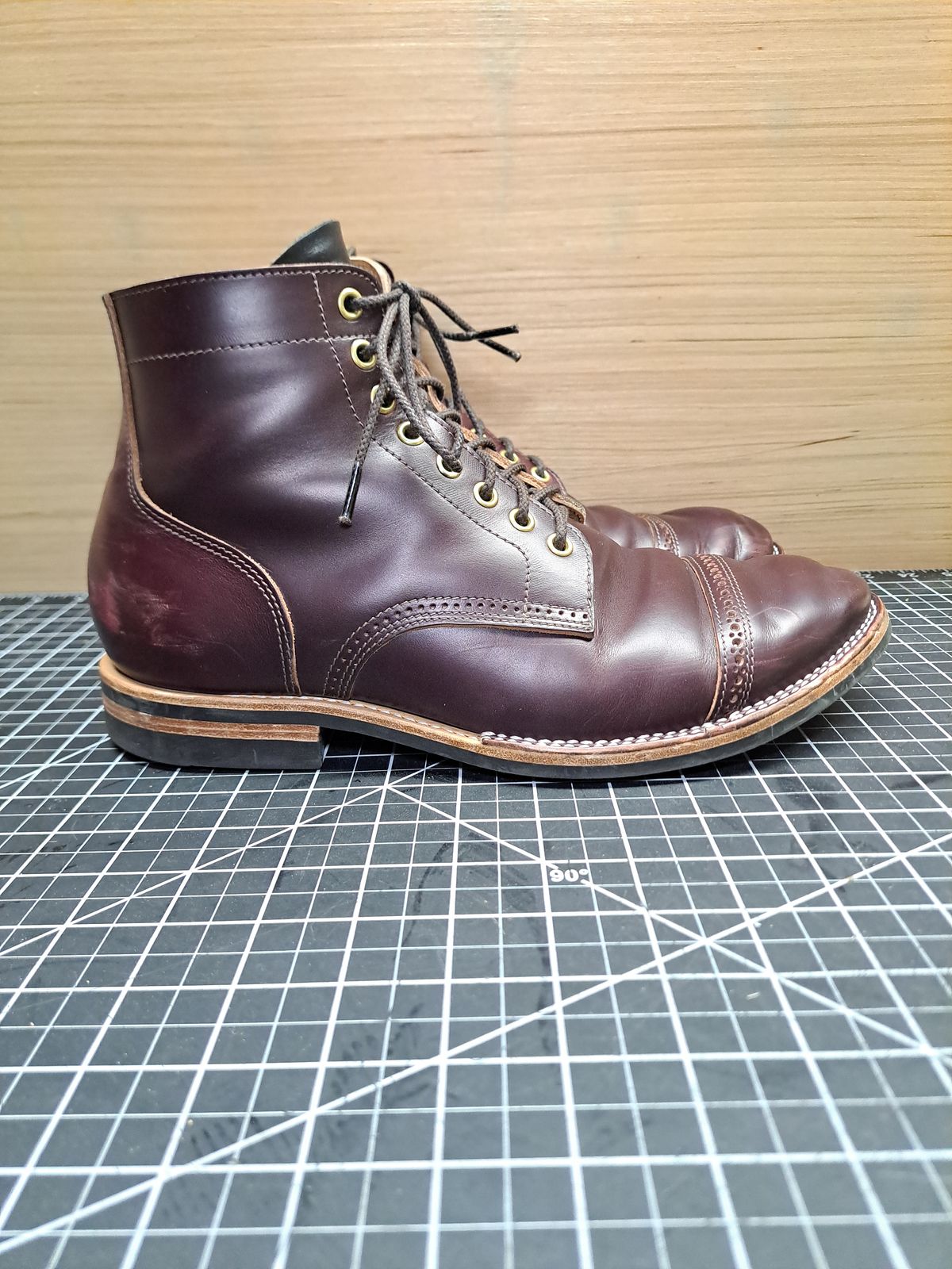 Photo by NewRiverBoot on November 6, 2024 of the New River Boot BARKSDALE in Horween Color 8 Chromexcel Strips.