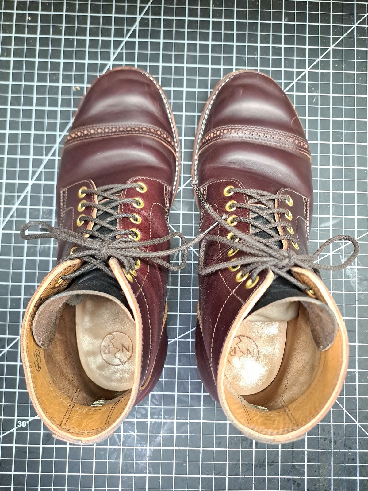 Photo by NewRiverBoot on November 6, 2024 of the New River Boot BARKSDALE in Horween Color 8 Chromexcel Strips.