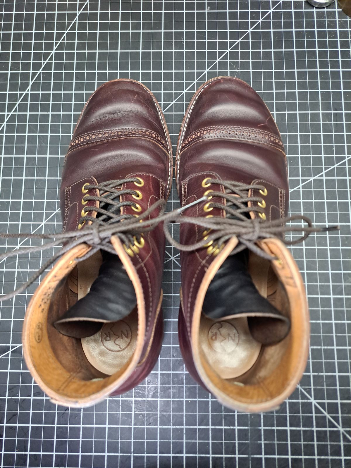 Photo by NewRiverBoot on December 5, 2024 of the New River Boot BARKSDALE in Horween Color 8 Chromexcel Strips.