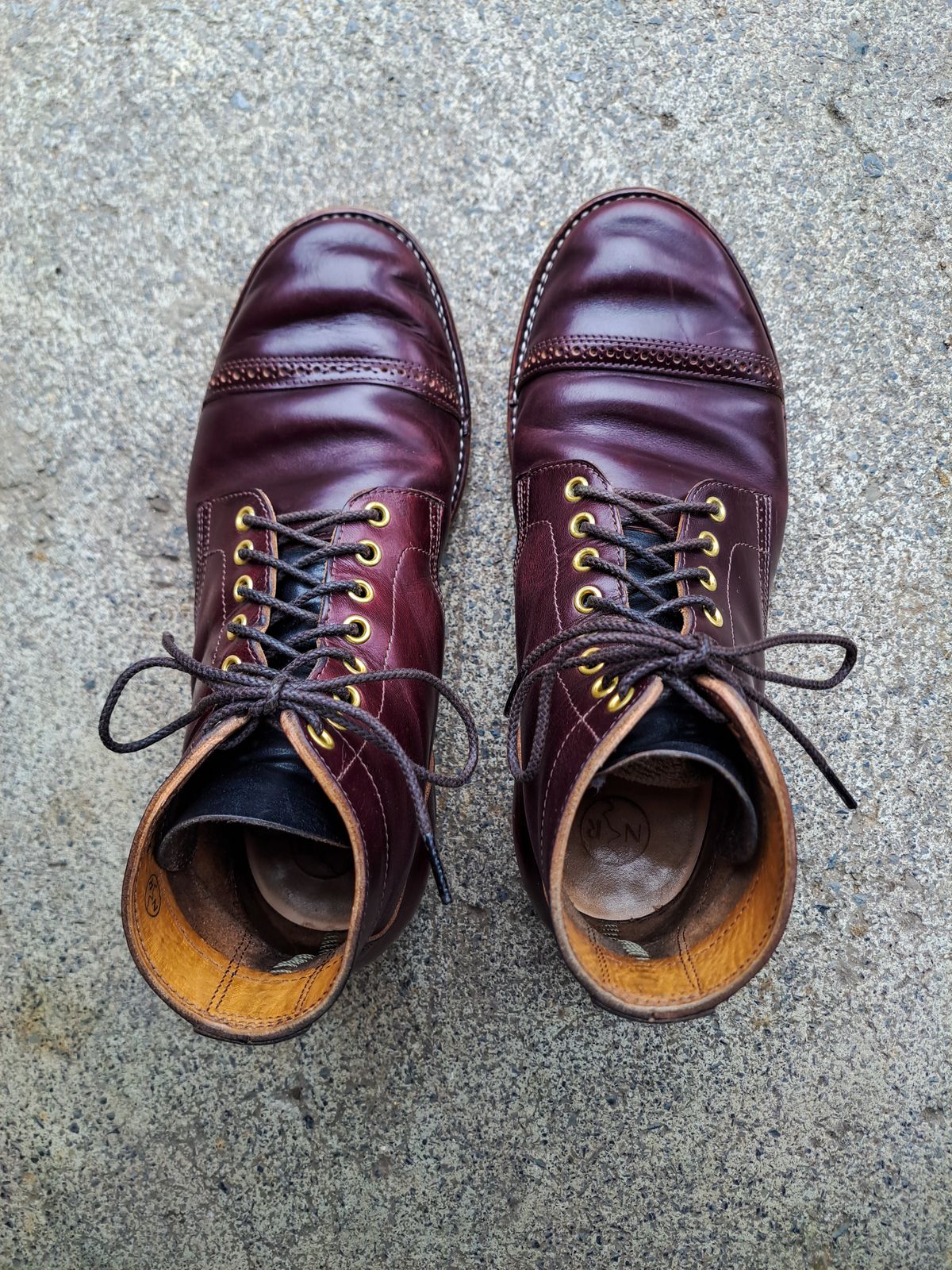 Photo by NewRiverBoot on February 5, 2025 of the New River Boot BARKSDALE in Horween Color 8 Chromexcel Strips.