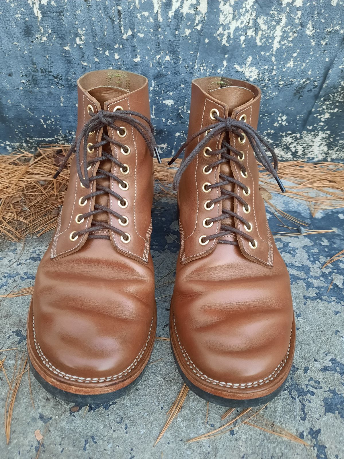 Photo by NewRiverBoot on November 3, 2022 of the New River Boot Z43 Boondocker in Horween Natural Chromexcel Strips.