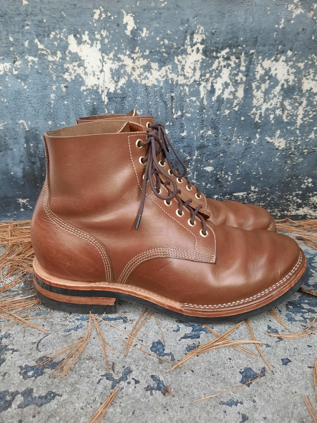 Photo by NewRiverBoot on November 3, 2022 of the New River Boot Z43 Boondocker in Horween Natural Chromexcel Strips.