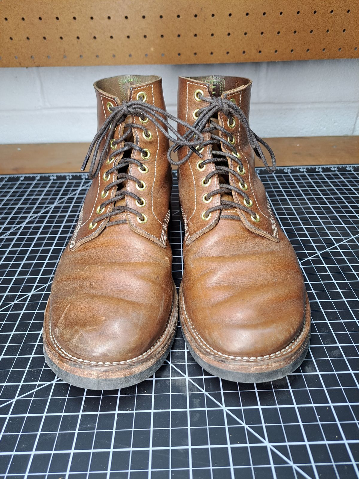 Photo by NewRiverBoot on February 4, 2023 of the New River Boot Z43 Boondocker in Horween Natural Chromexcel Strips.