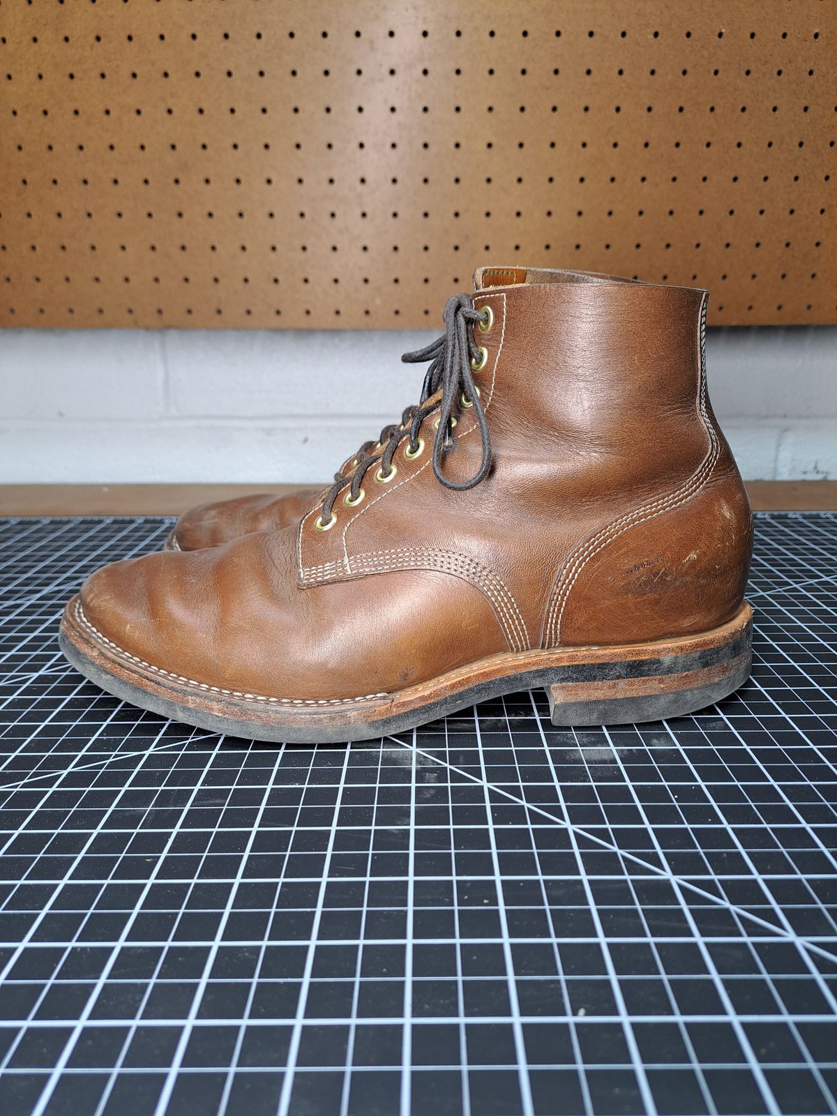 Photo by NewRiverBoot on February 4, 2023 of the New River Boot Z43 Boondocker in Horween Natural Chromexcel Strips.