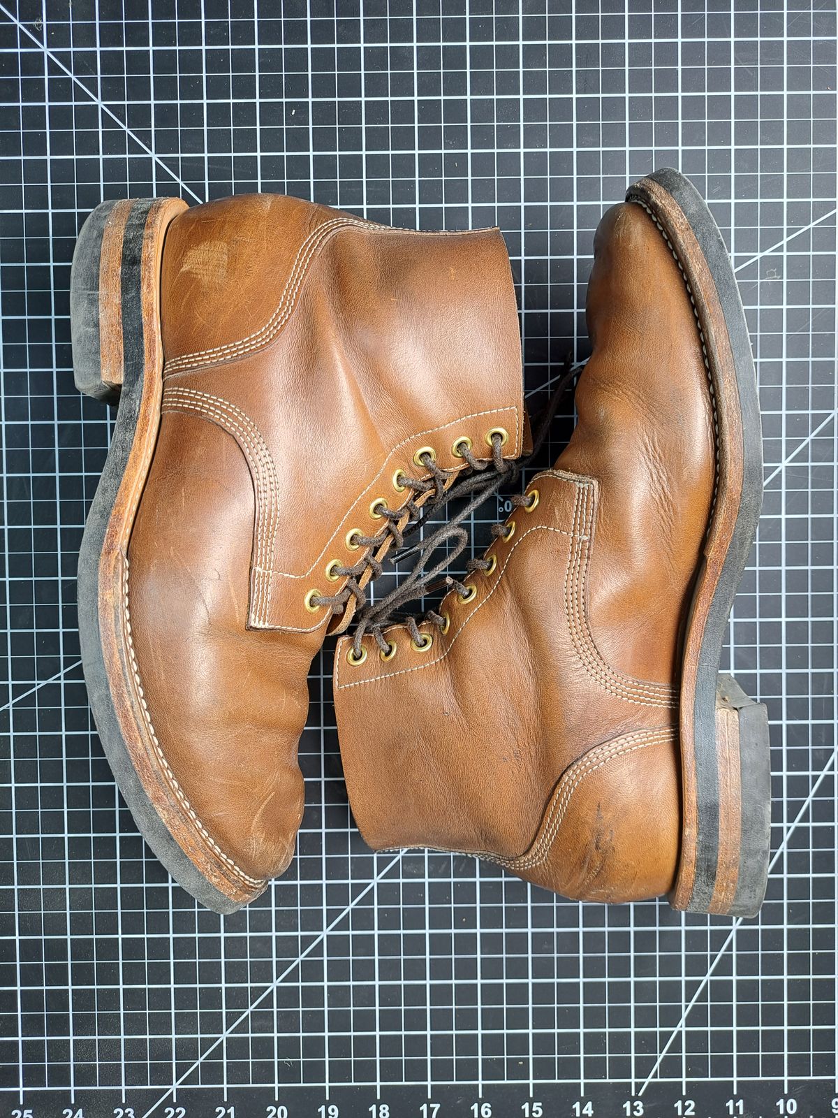 Photo by NewRiverBoot on February 6, 2023 of the New River Boot Z43 Boondocker in Horween Natural Chromexcel Strips.