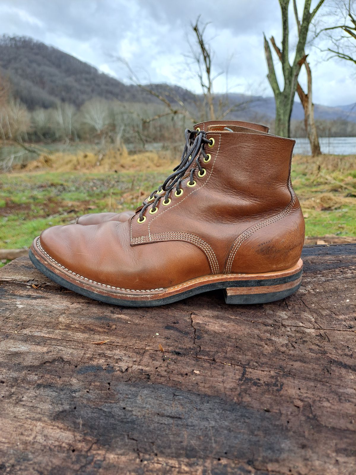 Photo by NewRiverBoot on March 2, 2023 of the New River Boot Z43 Boondocker in Horween Natural Chromexcel Strips.