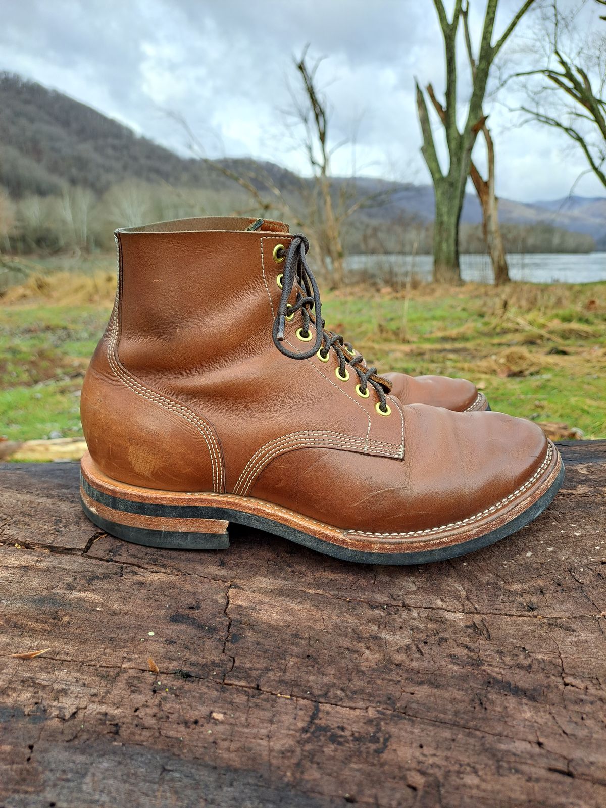 Photo by NewRiverBoot on March 2, 2023 of the New River Boot Z43 Boondocker in Horween Natural Chromexcel Strips.