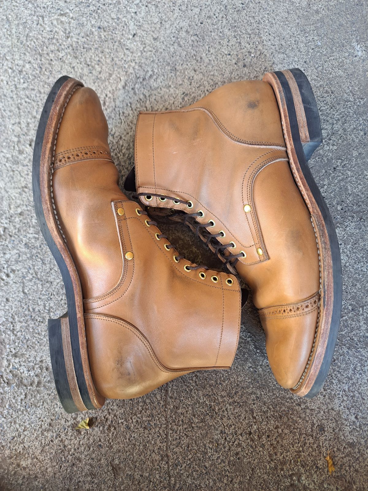 Photo by NewRiverBoot on November 3, 2023 of the New River Boot BARKSDALE in Horween Moc Latigo.