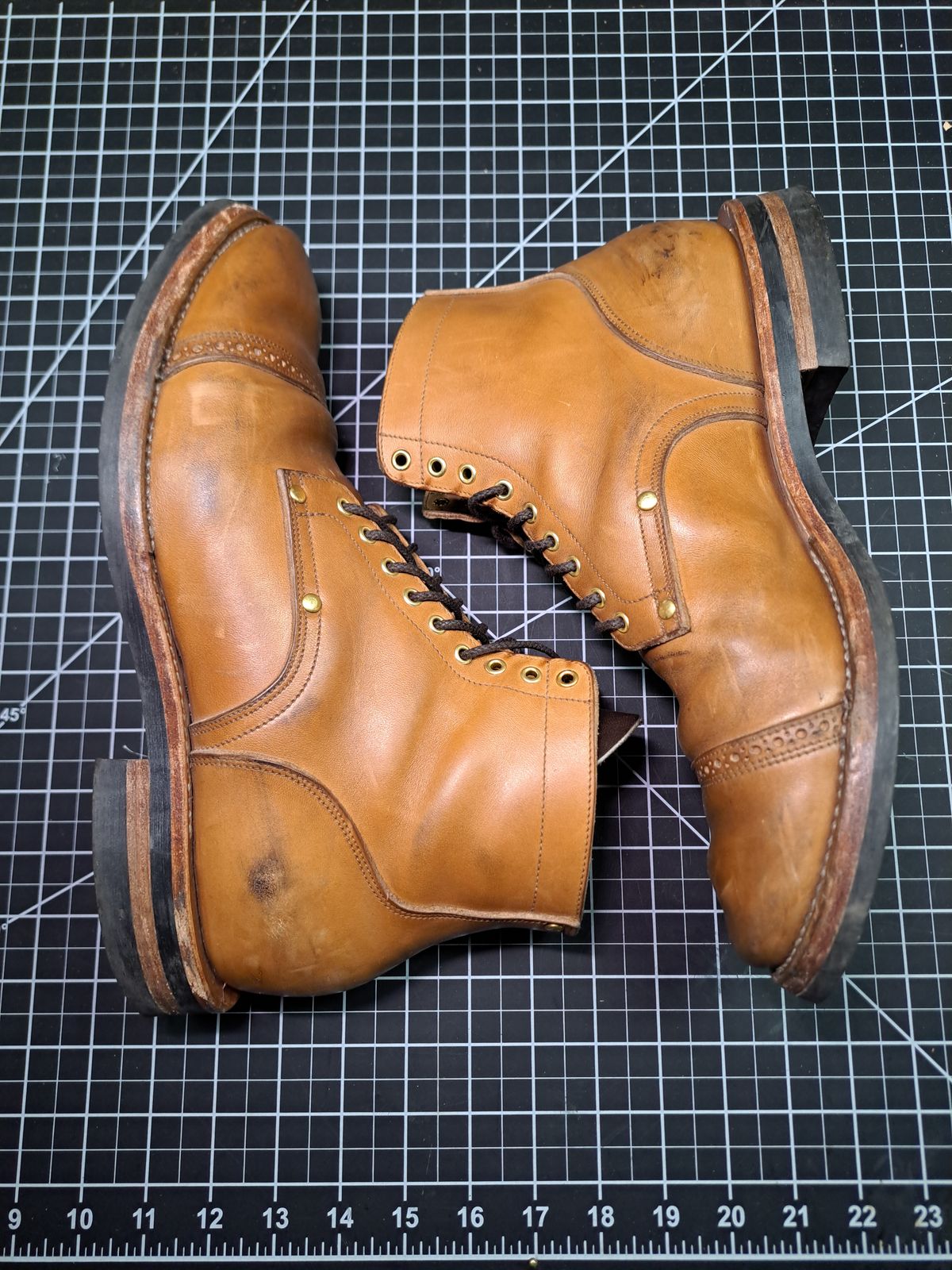 Photo by NewRiverBoot on March 4, 2024 of the New River Boot BARKSDALE in Horween Moc Latigo.