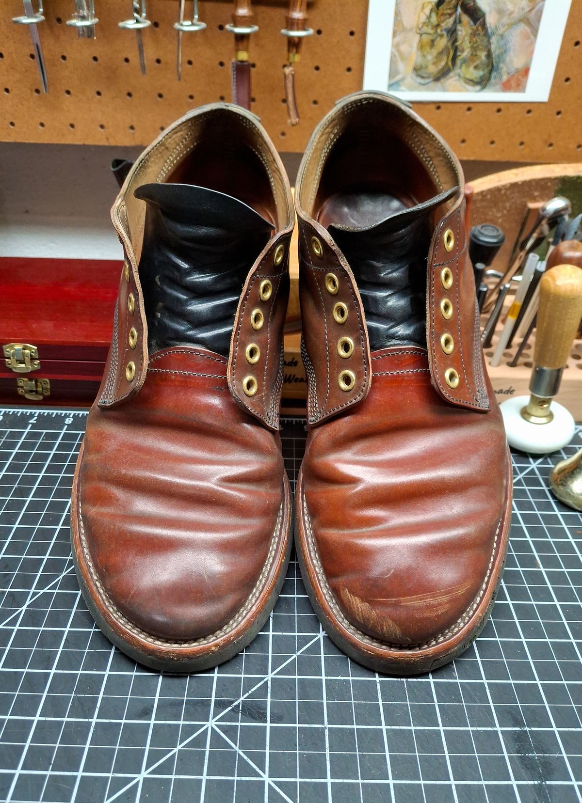 Photo by NewRiverBoot on May 11, 2025 of the New River Boot Quade in Leder Ogawa Coffee Shell Cordovan.