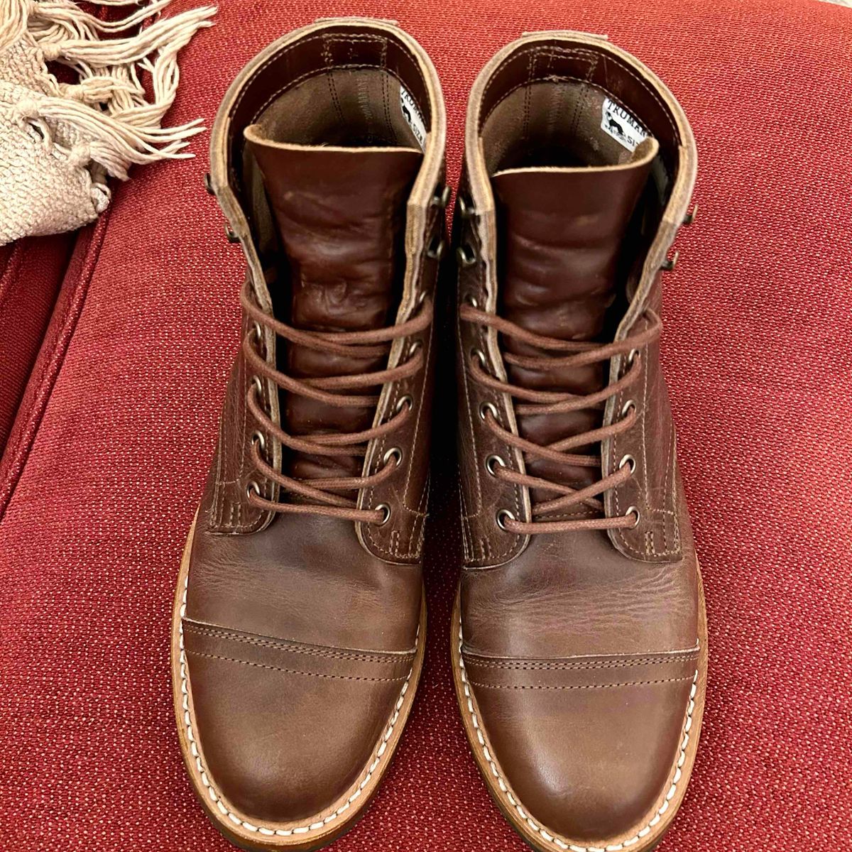 Photo by fatiswhatmakeslifeworthliving on March 13, 2023 of the Truman Service Boot in Horween Walnut Cypress.
