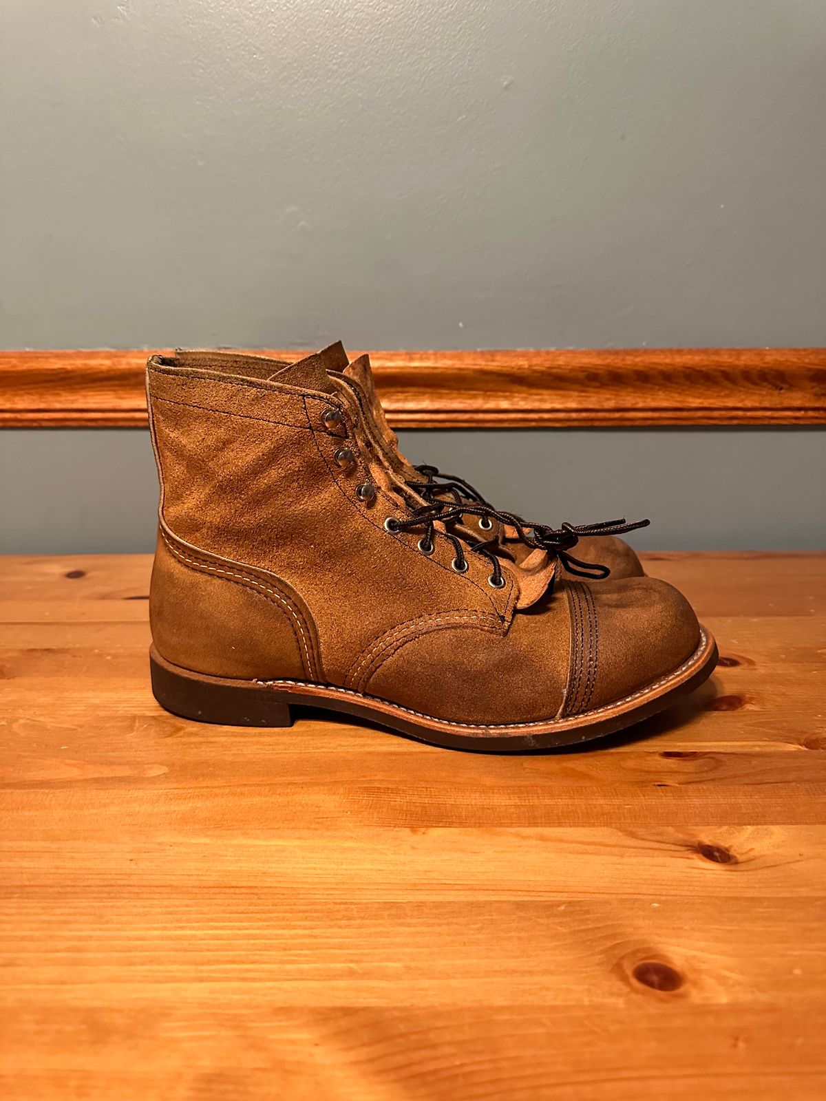 Photo by Butters0422 on December 6, 2023 of the Red Wing Iron Ranger in S.B. Foot Hawthorne Muleskinner.