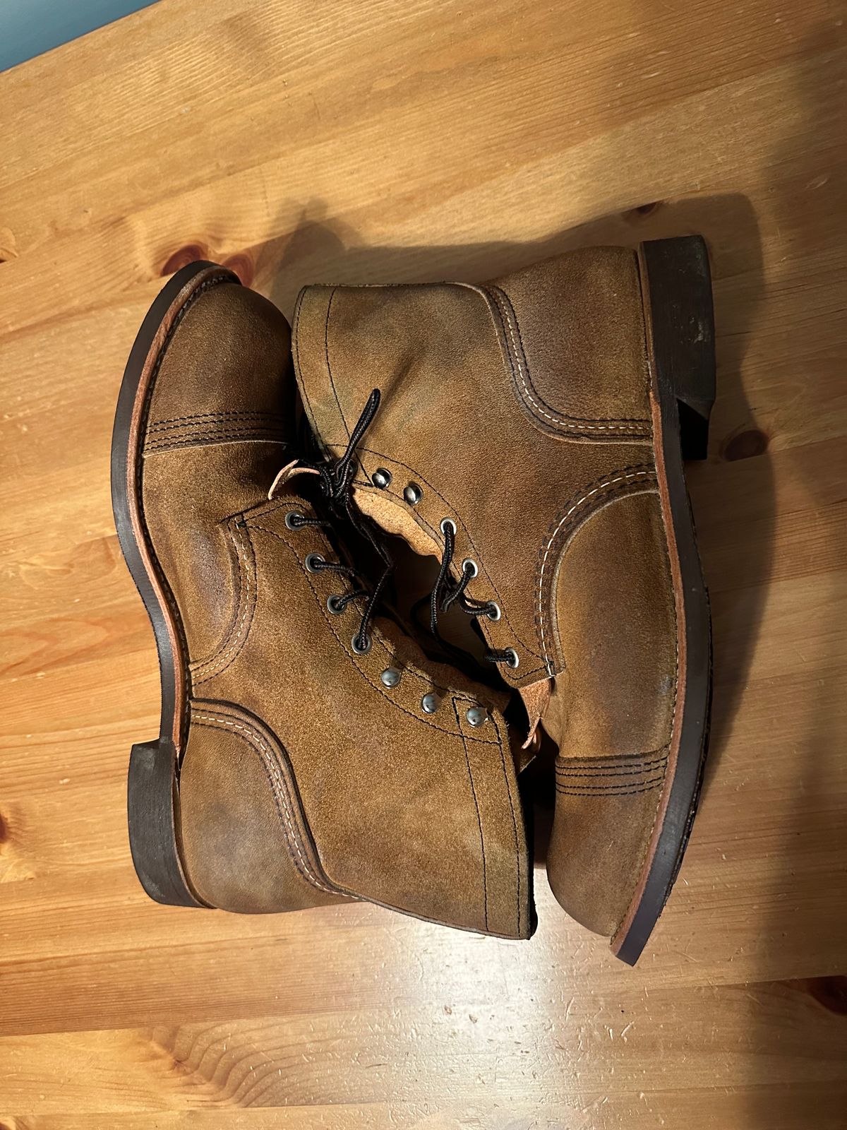 Photo by Butters0422 on December 6, 2023 of the Red Wing Iron Ranger in S.B. Foot Hawthorne Muleskinner.
