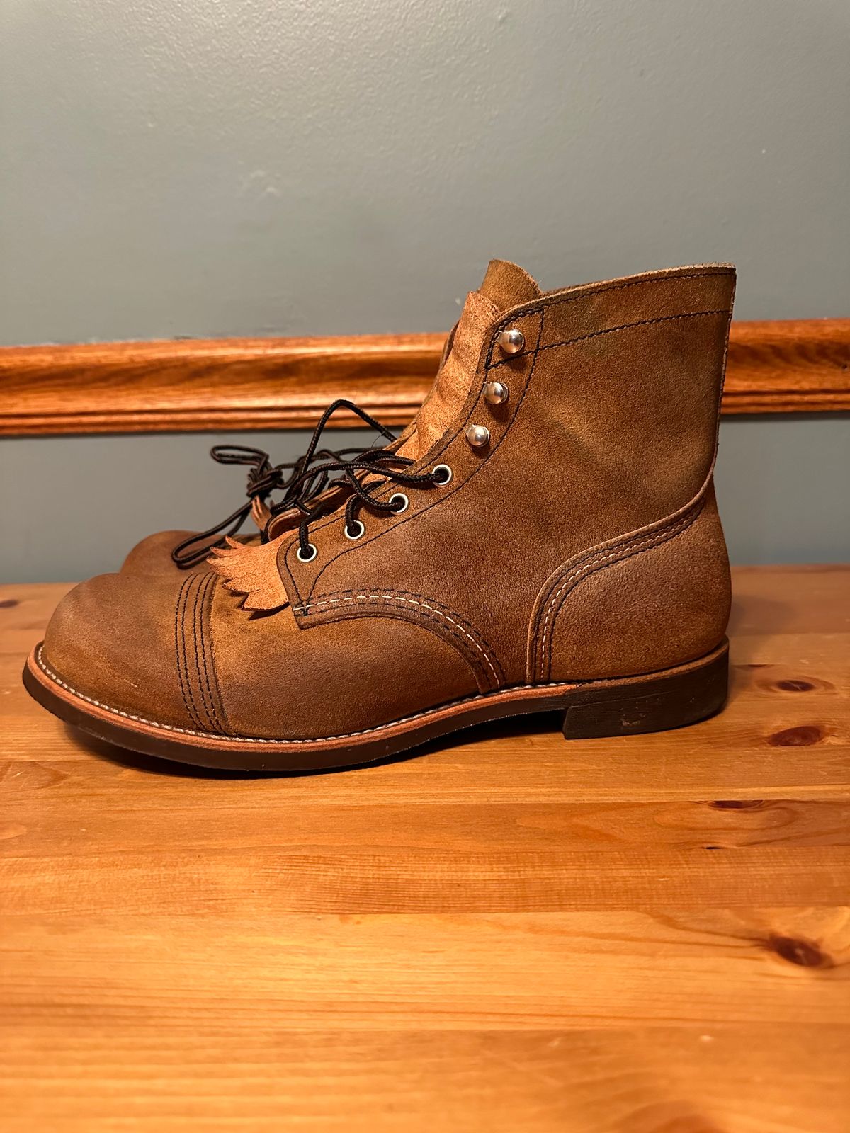 Photo by Butters0422 on December 6, 2023 of the Red Wing Iron Ranger in S.B. Foot Hawthorne Muleskinner.