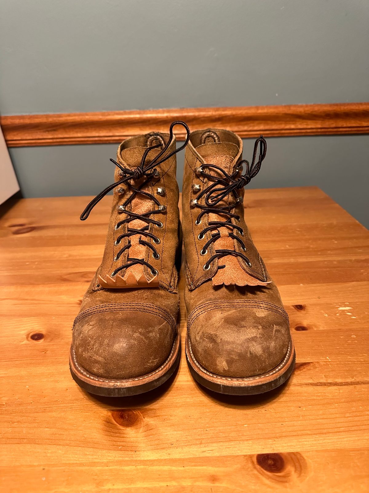 Photo by Butters0422 on January 4, 2024 of the Red Wing Iron Ranger in S.B. Foot Hawthorne Muleskinner.