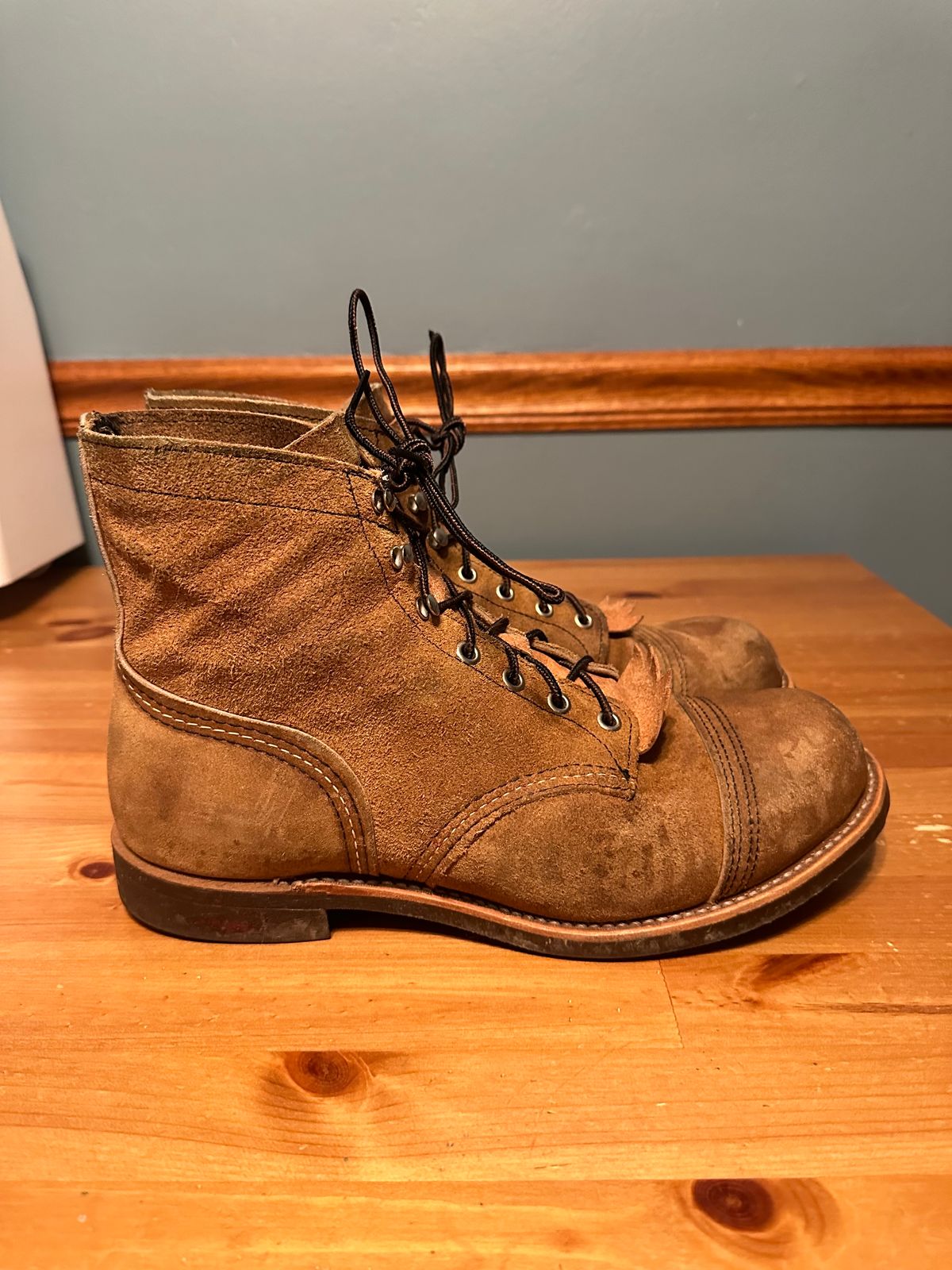 Photo by Butters0422 on January 4, 2024 of the Red Wing Iron Ranger in S.B. Foot Hawthorne Muleskinner.